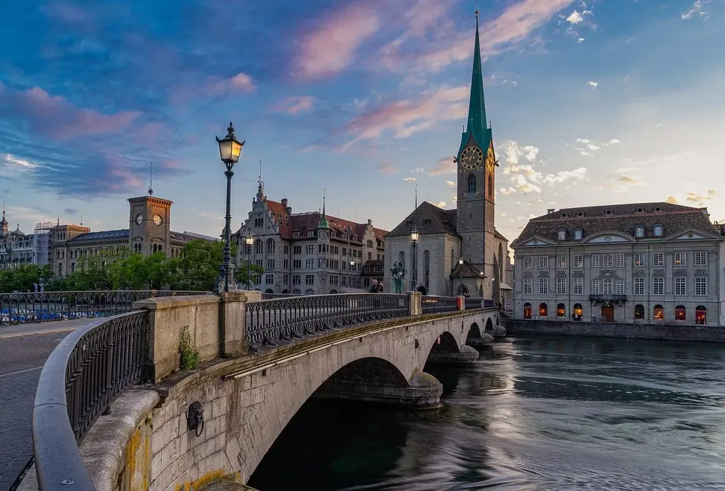 Zurich | Canton of Zurich Region, Switzerland - Rated 6.2