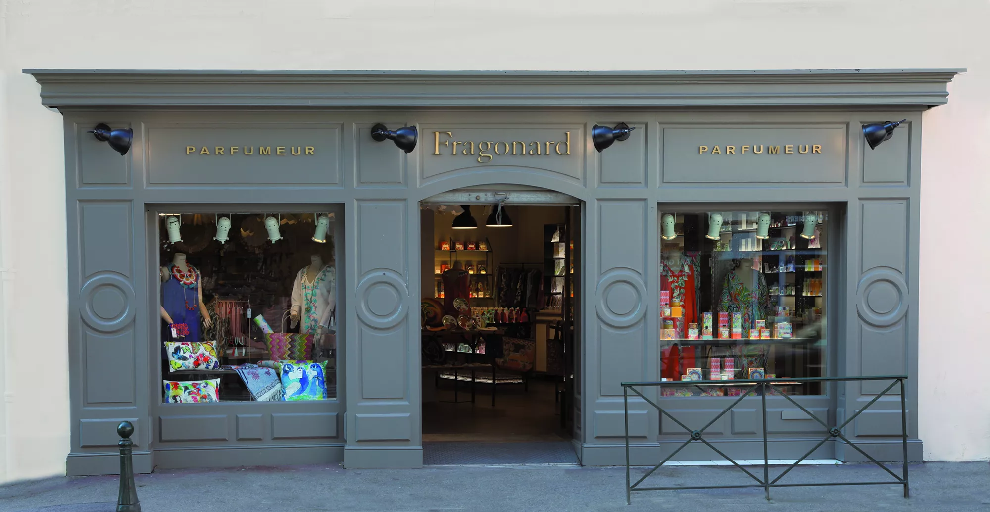 Fragonard Boutique St Tropez in France, europe | Fragrance - Country Helper