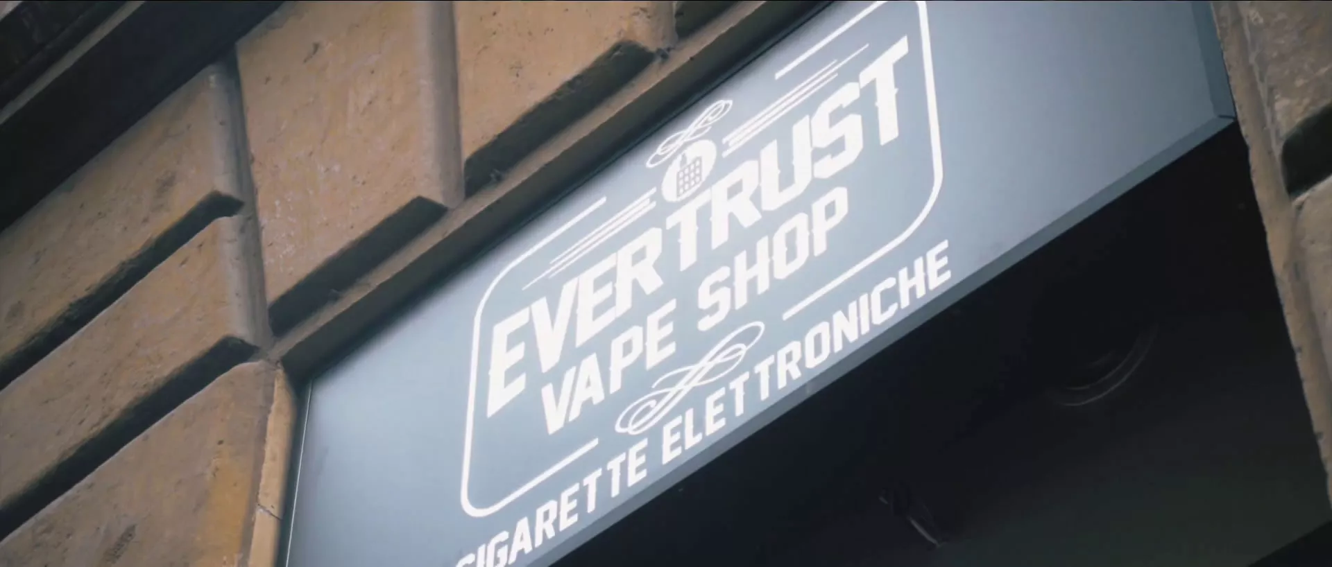 EverTrust Trastevere Vape Shop in Italy, europe | e-Cigarettes - Country Helper