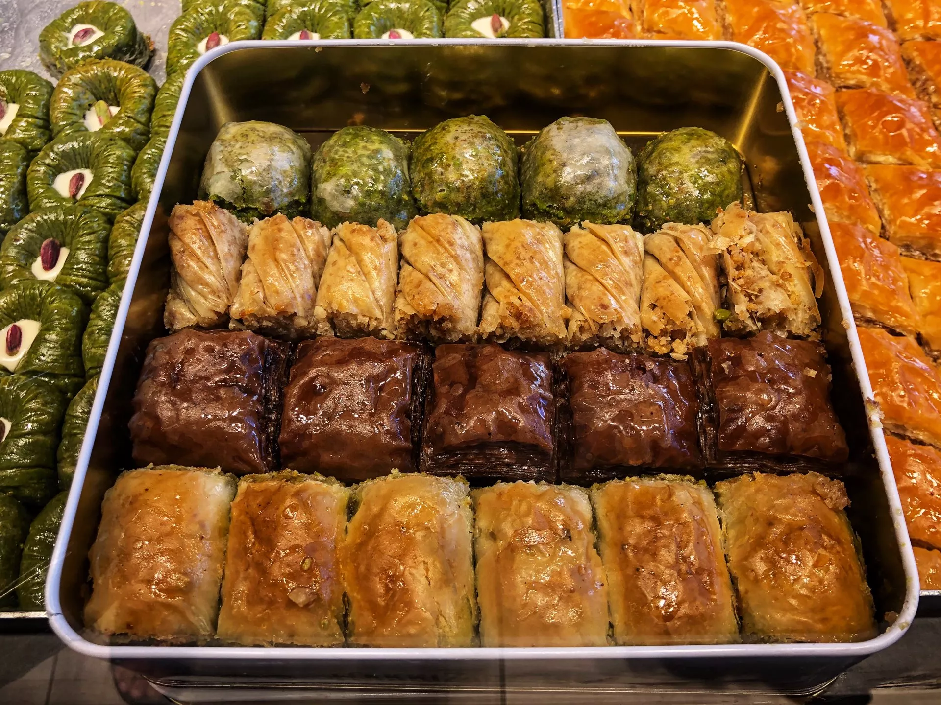 Saray Muhallebicisi in Turkey, central_asia | Baked Goods,Sweets - Country Helper