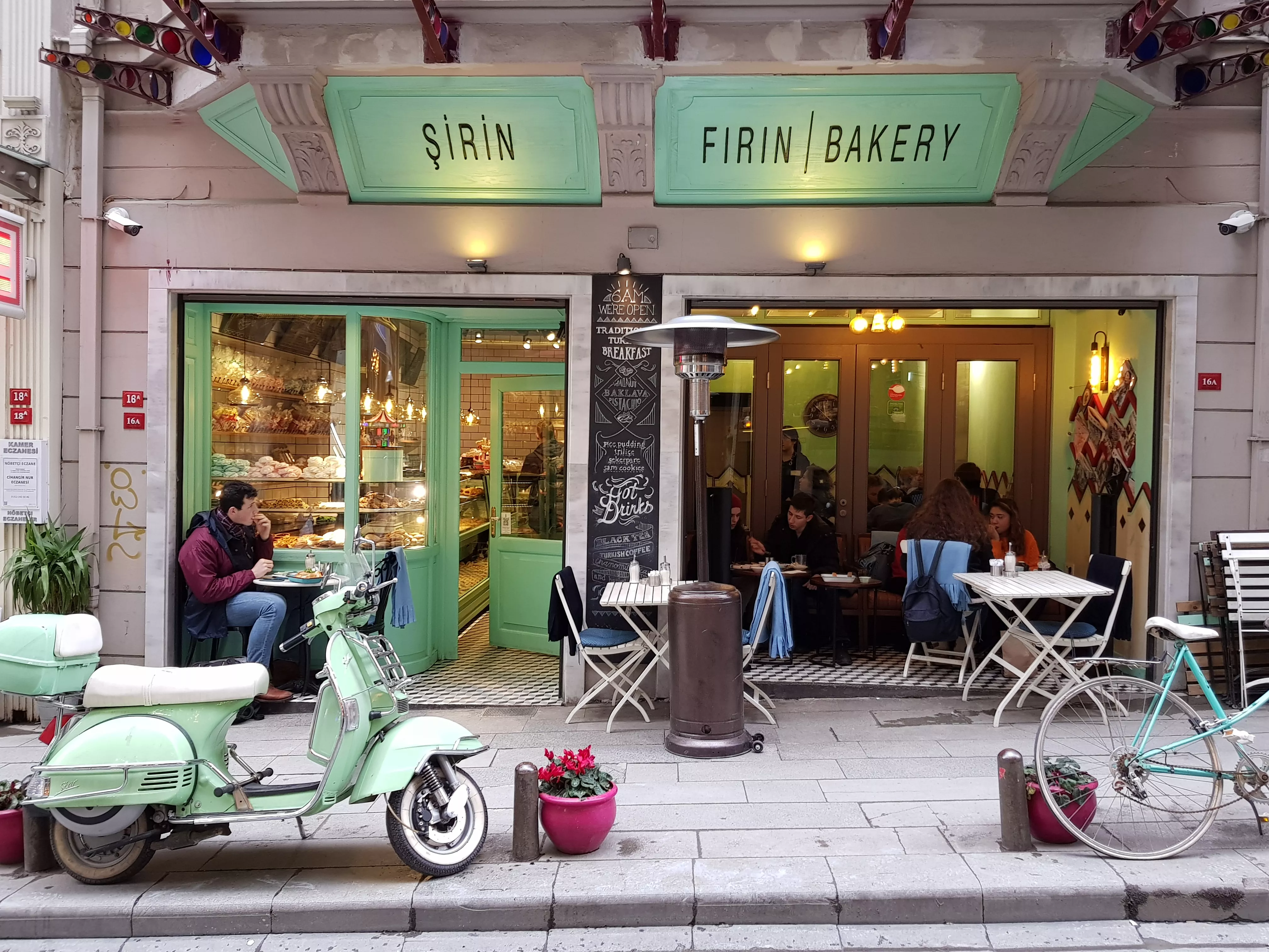 Sirinfirin Bakery in Turkey, central_asia | Baked Goods,Sweets - Country Helper