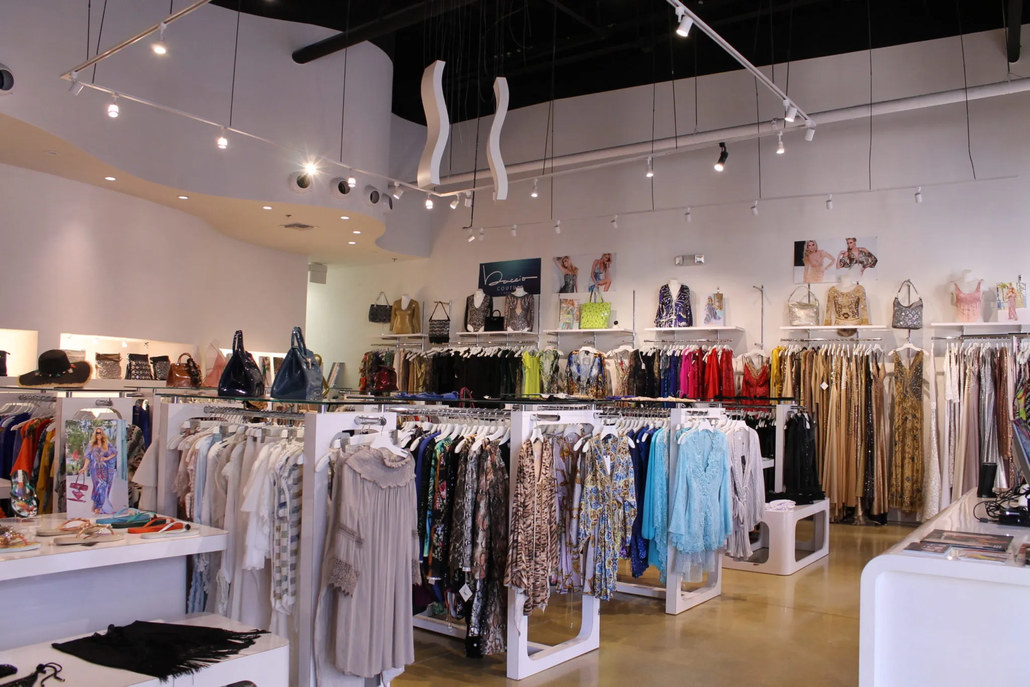 Allure Miami Retail in USA, north_america | Clothes - Country Helper