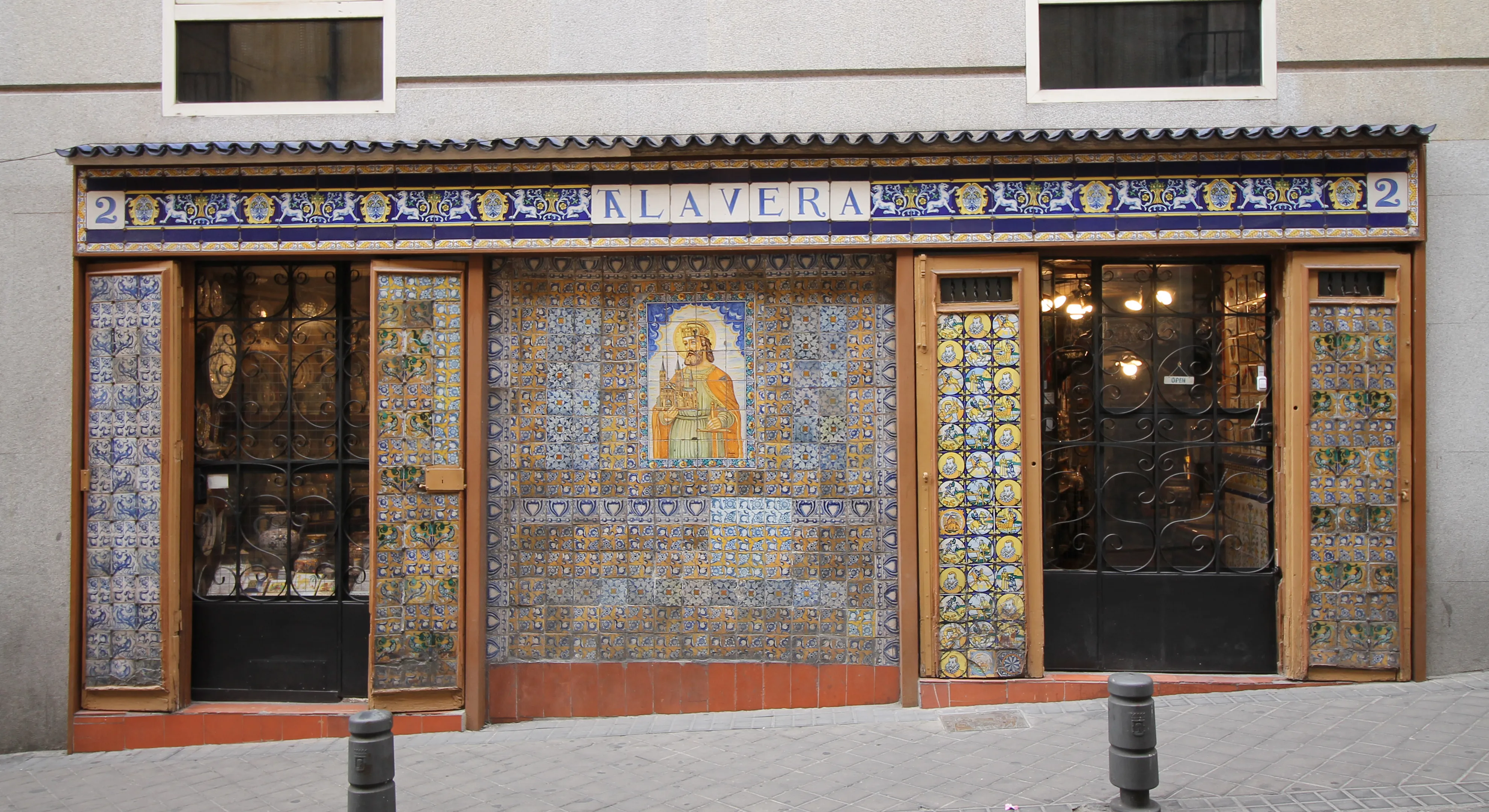 Antigua Casa Talavera in Spain, europe | Other Crafts,Home Decor - Country Helper