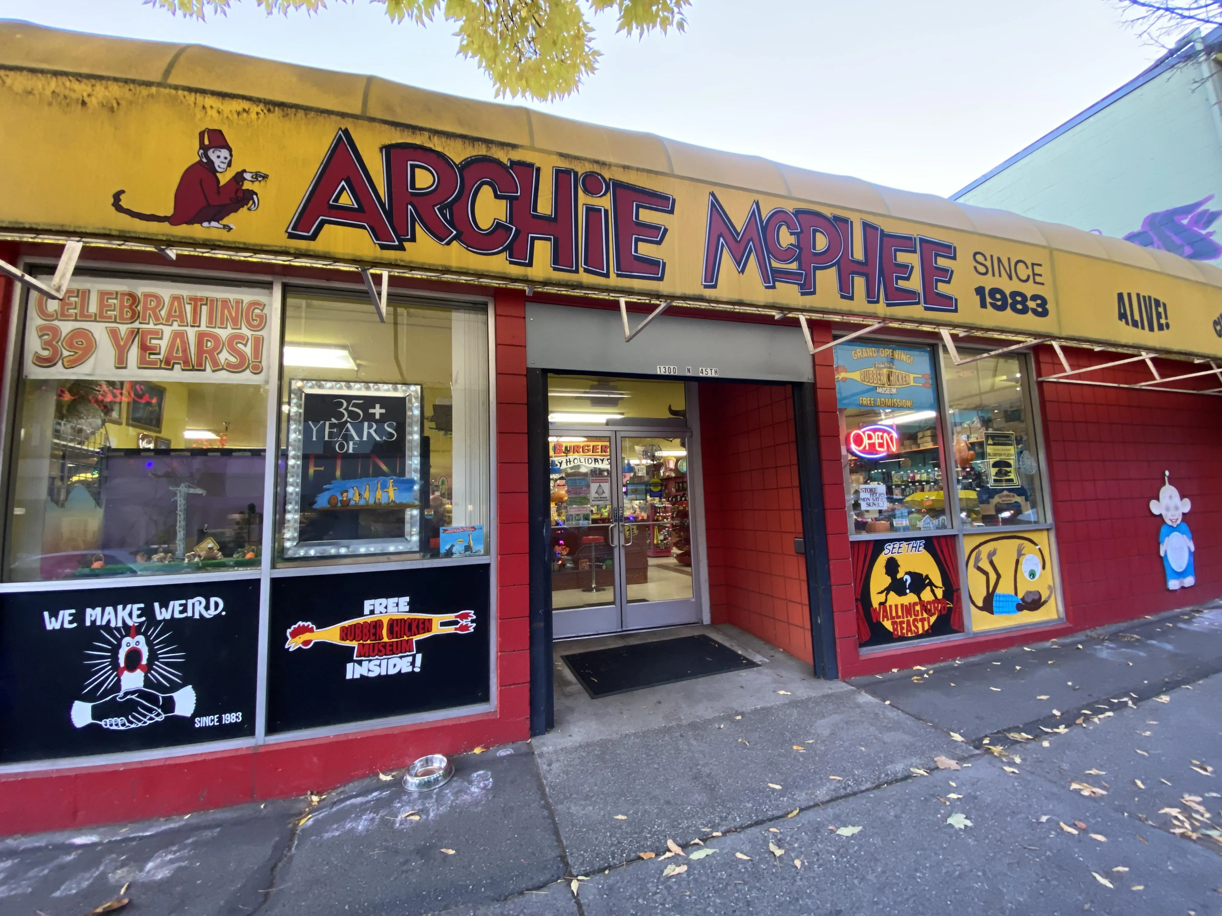 Archie McPhee in USA, north_america | Gifts - Country Helper