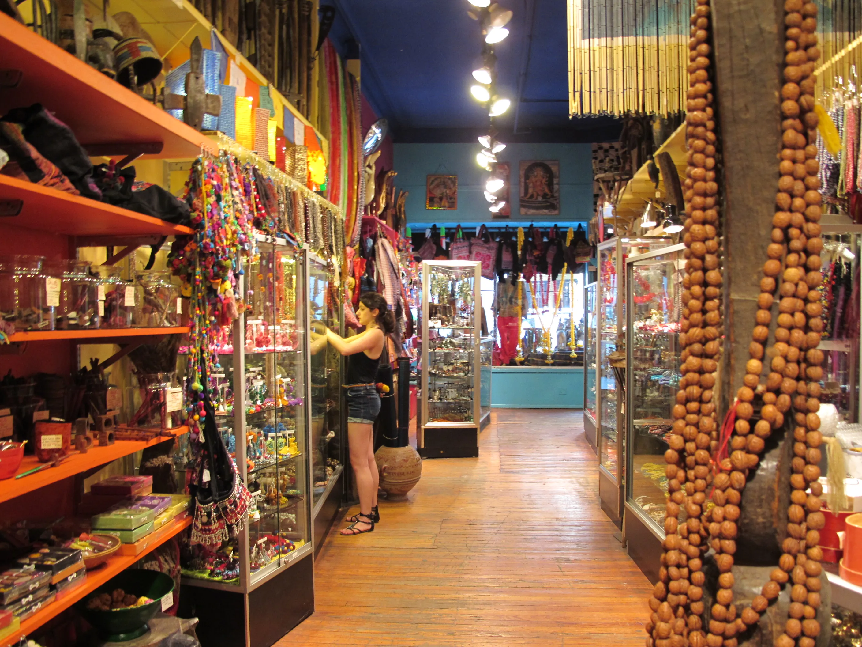 Beads of Paradise in USA, north_america | Other Crafts,Handicrafts - Country Helper