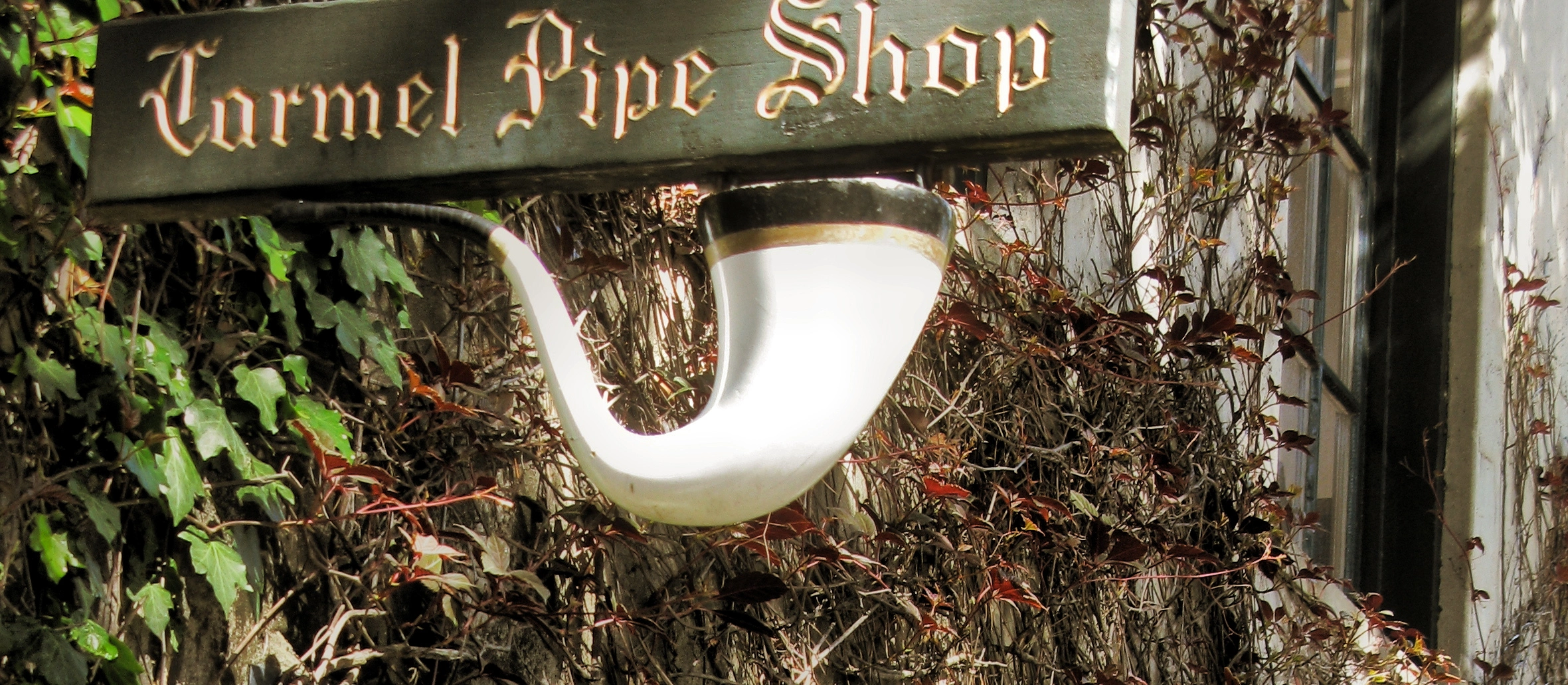 Carmel Pipe Shop in USA, north_america | Tobacco Products - Country Helper