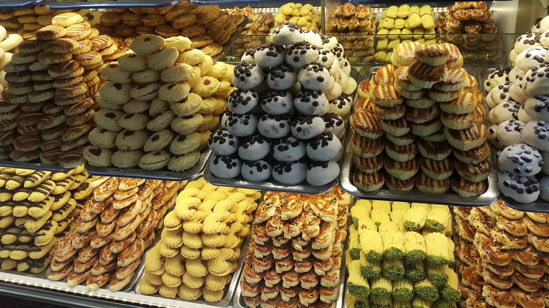 Cigdem Patisserie in Turkey, central_asia | Baked Goods,Sweets - Country Helper