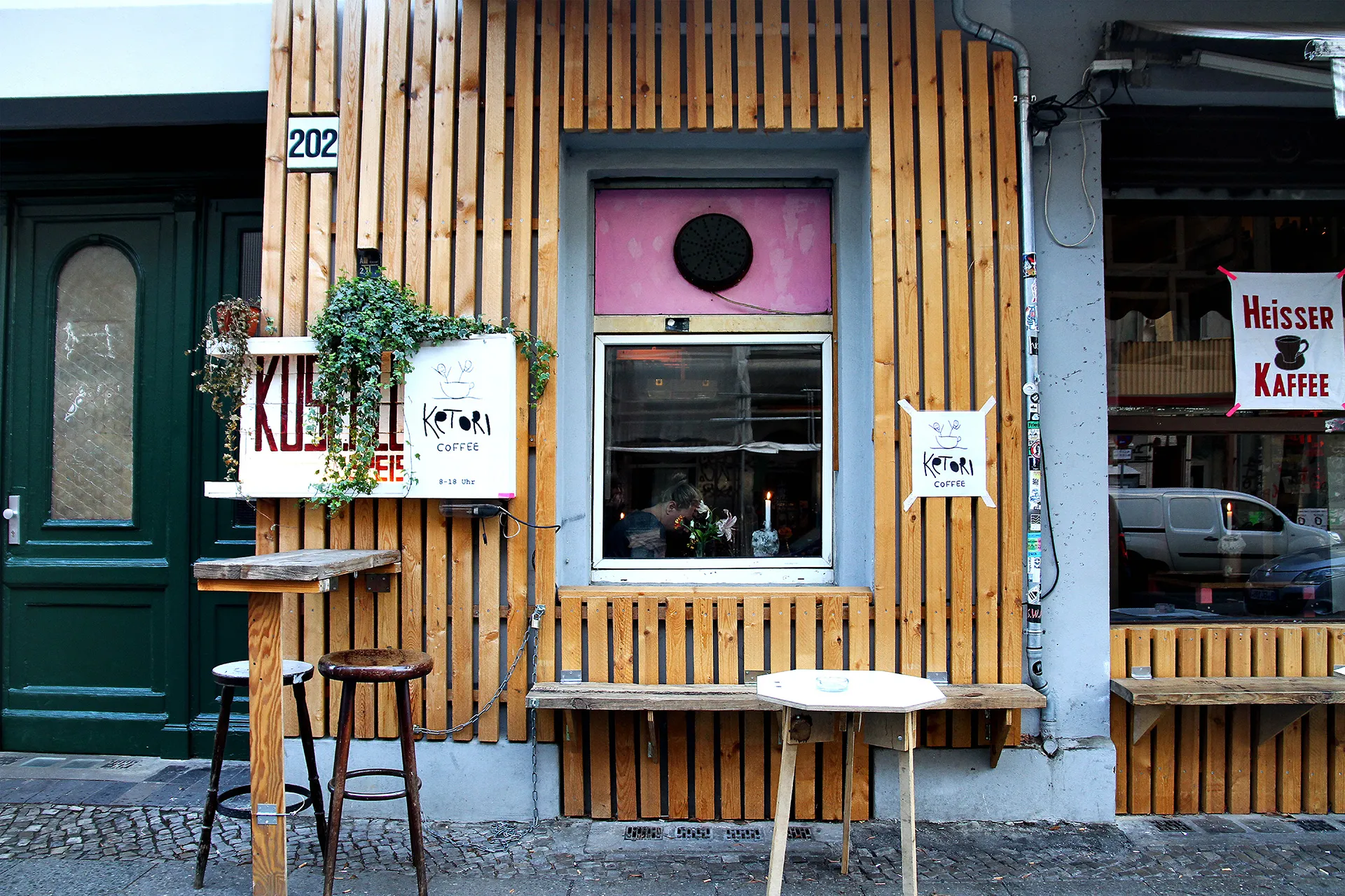 Coffee Shop Gorlitzer Bahnhof in Germany, europe | Coffee - Country Helper