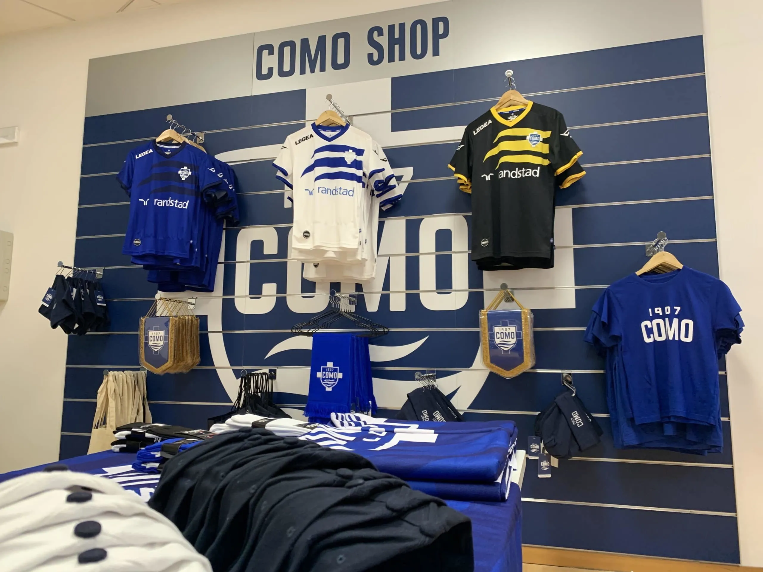 Como Football Official Store in Italy, europe | Sportswear - Country Helper
