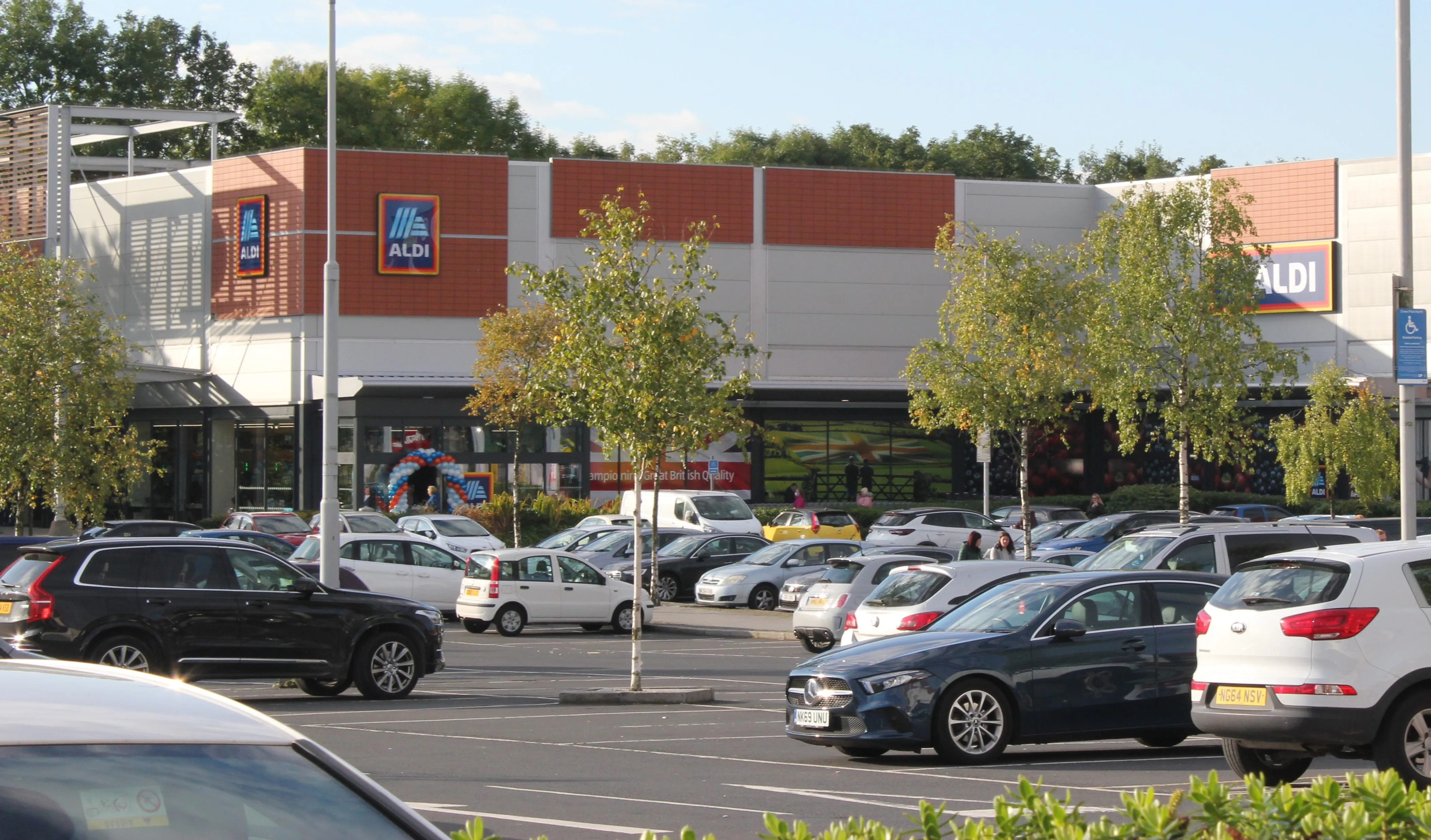 Crownpoint Shopping Park | Manchester, United Kingdom - Country Helper