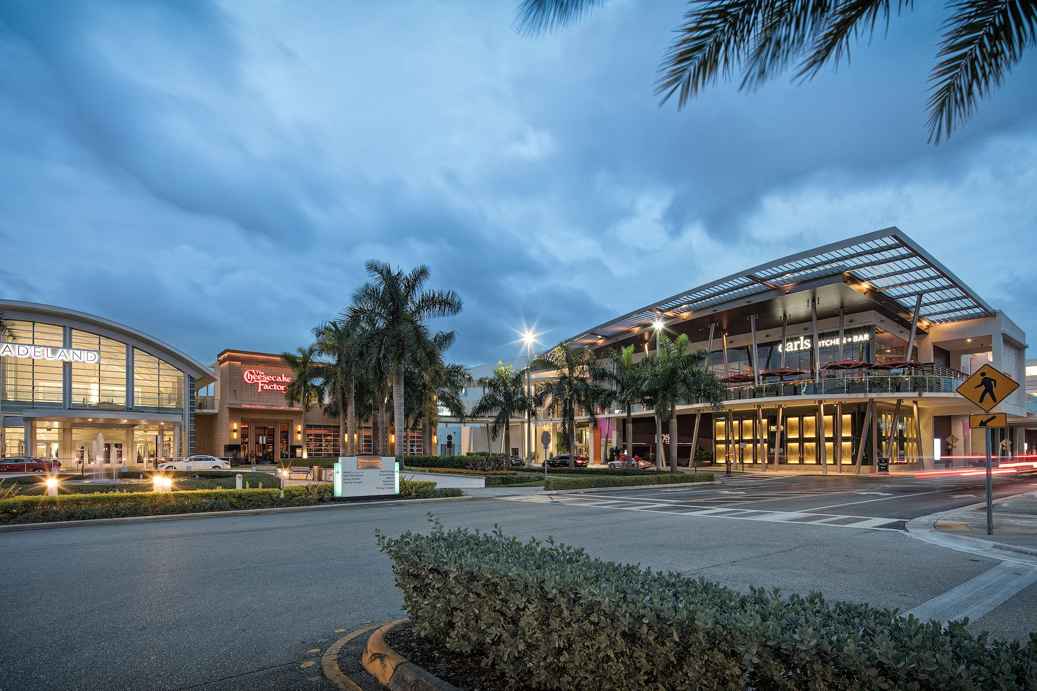 Dadeland Mall in USA, north_america | Fragrance,Shoes,Clothes,Cosmetics,Watches,Travel Bags,Jewelry - Country Helper