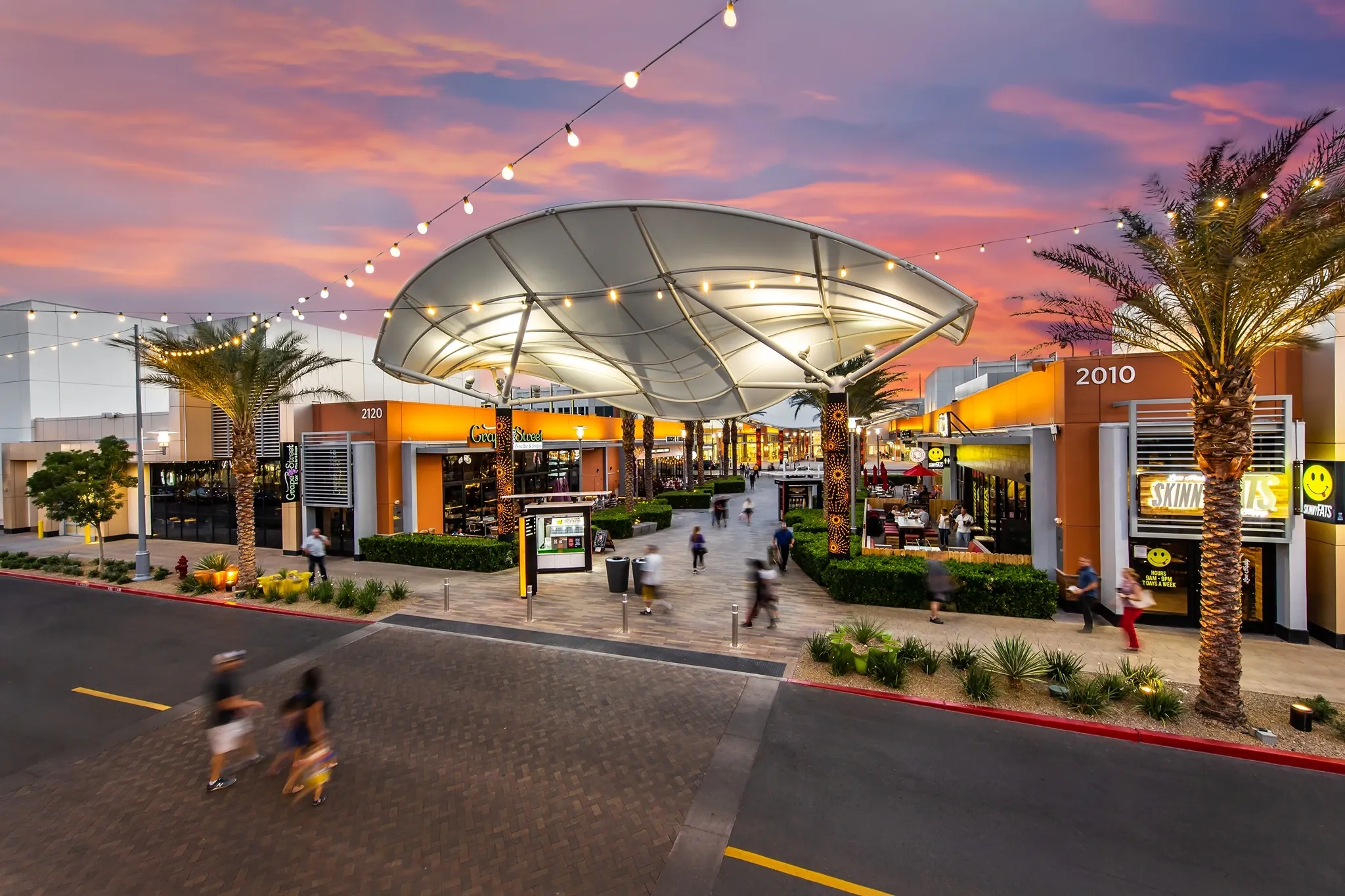 Downtown Summerlin in USA, north_america | Handbags,Shoes,Accessories,Clothes,Home Decor,Natural Beauty Products,Watches,Jewelry - Country Helper