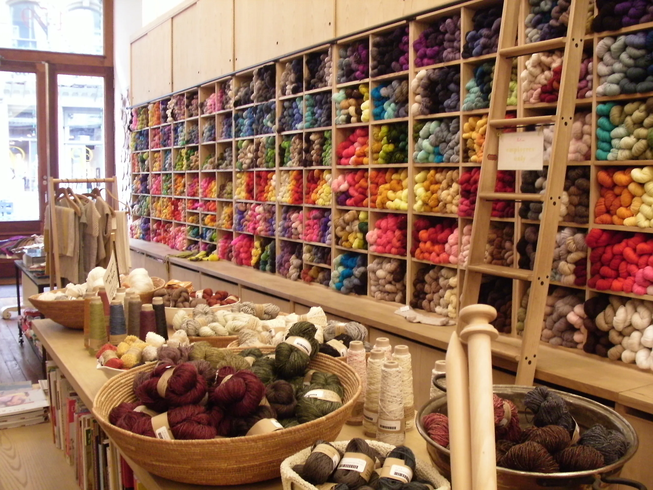 Downtown Yarns in USA, north_america | Handicrafts - Country Helper