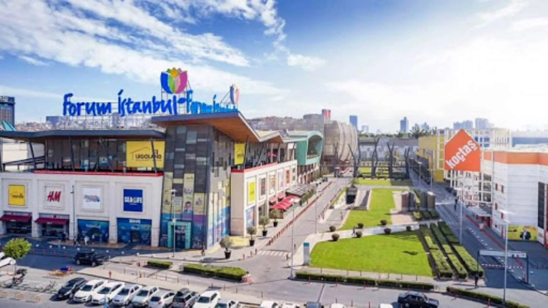 Forum Istanbul in Turkey, central_asia | Shoes,Accessories,Clothes,Sportswear,Watches,Travel Bags,Swimwear - Country Helper