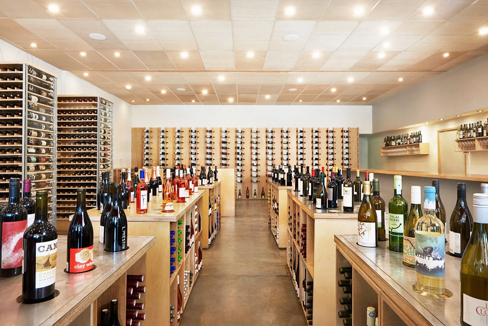 Good Luck Wine Shop in USA, north_america | Wine - Country Helper