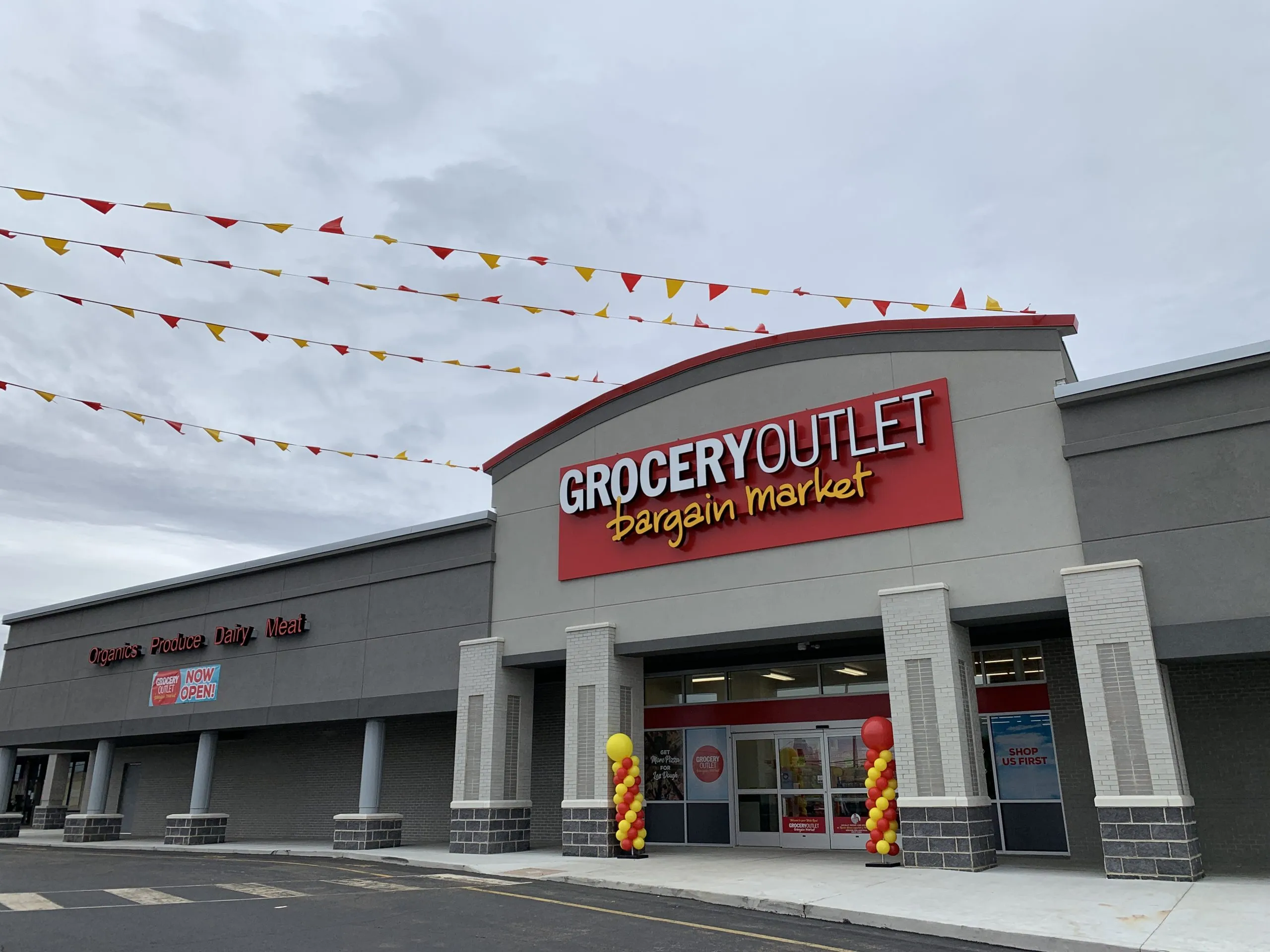 Grocery Outlet in USA, north_america | Organic Food,Dairy,Groceries - Country Helper
