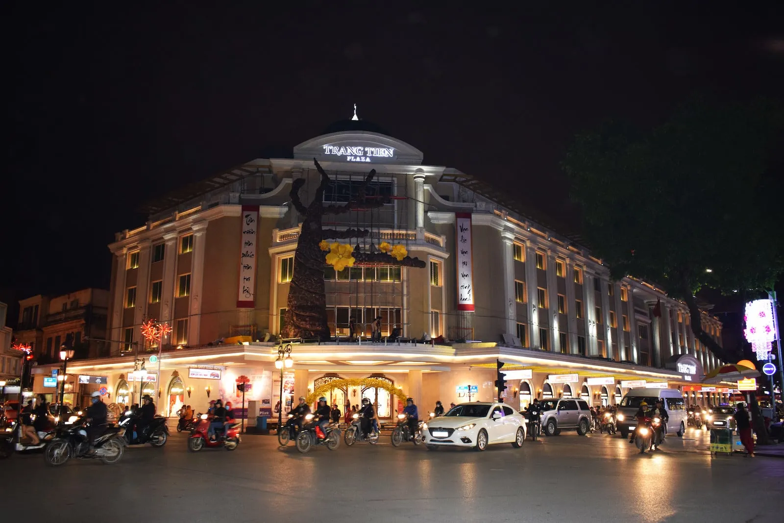 Hang Da Shopping Mall in Vietnam, east_asia | Fragrance,Shoes,Accessories,Organic Food,Groceries,Clothes,Handicrafts,Herbs - Country Helper
