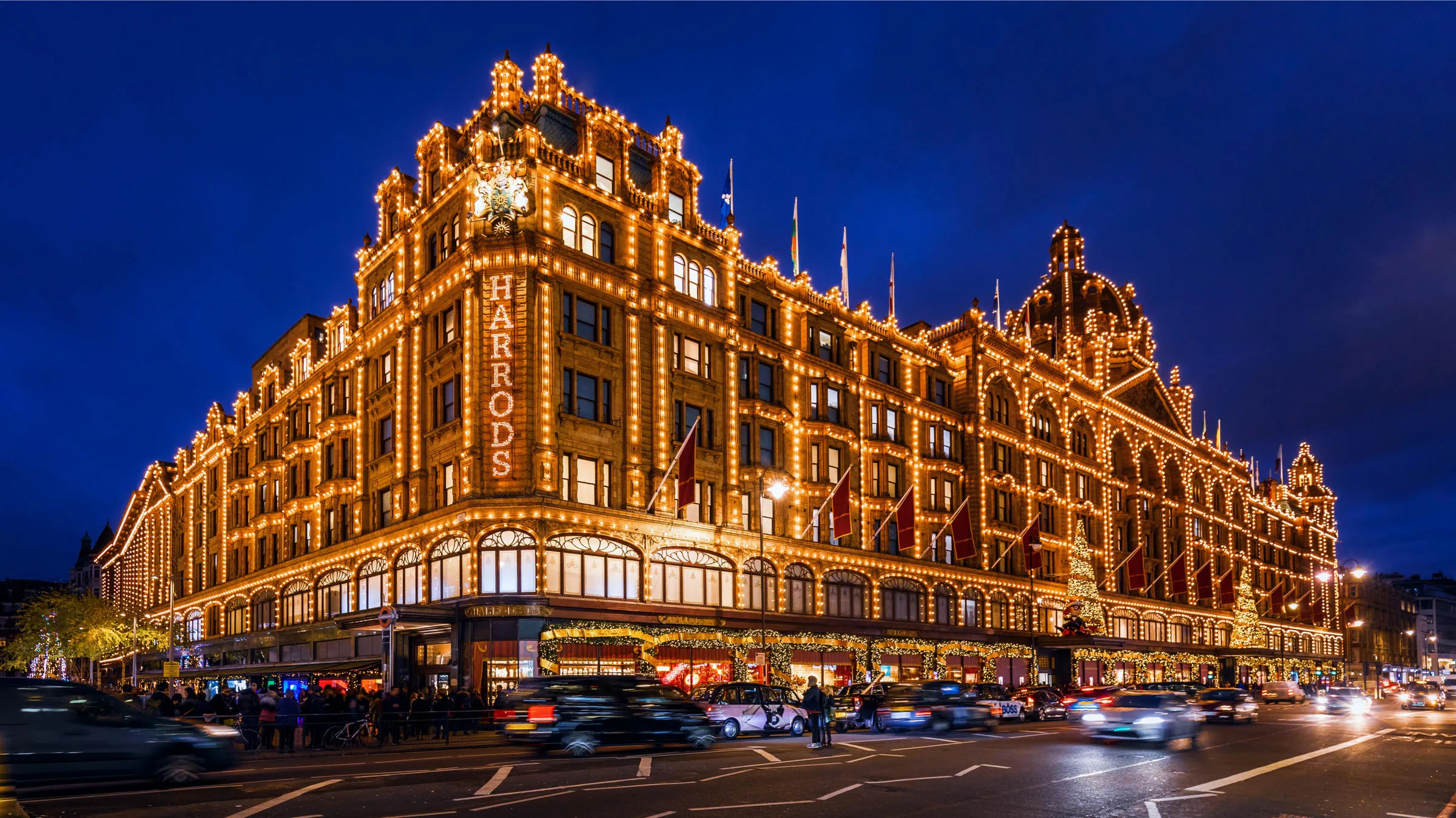 Harrods in United Kingdom, europe | Fragrance,Handbags,Shoes,Clothes,Cosmetics,Sportswear,Watches - Country Helper
