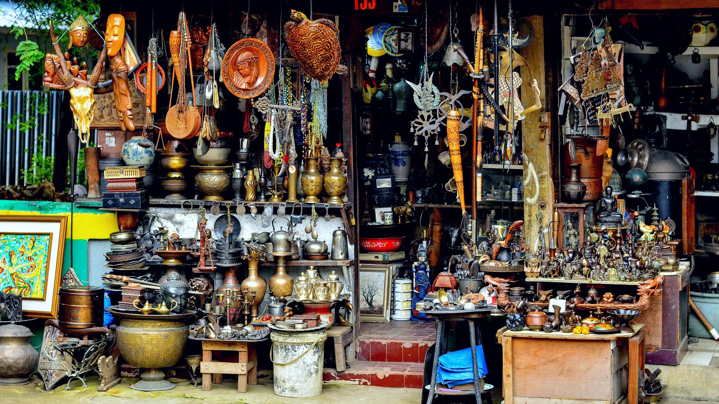 Jalan Surabaya Flea Market in Indonesia, central_asia | Souvenirs,Gifts,Other Crafts,Art - Country Helper