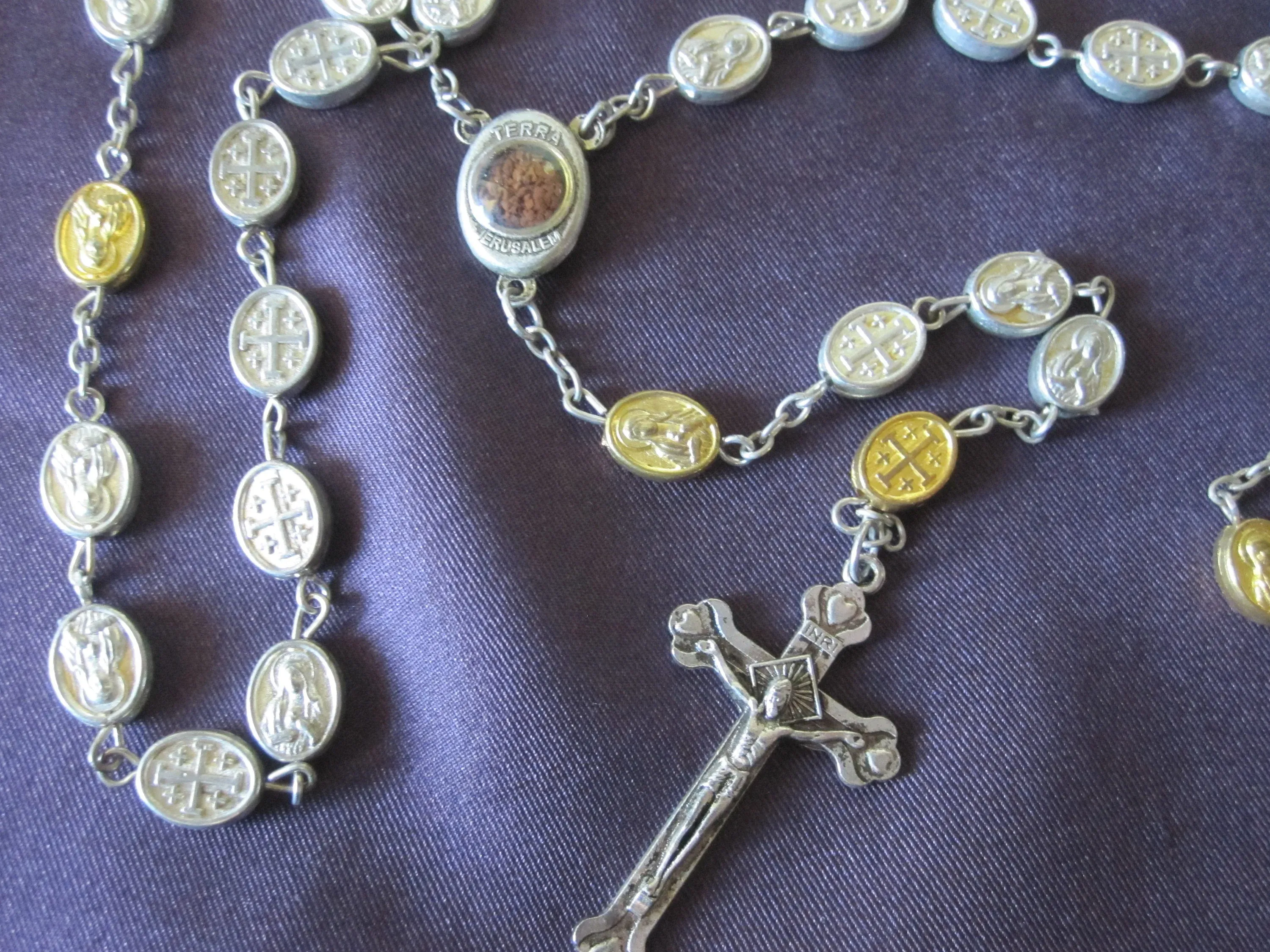 Jerusalem Rosaries in Israel, middle_east | Souvenirs - Country Helper