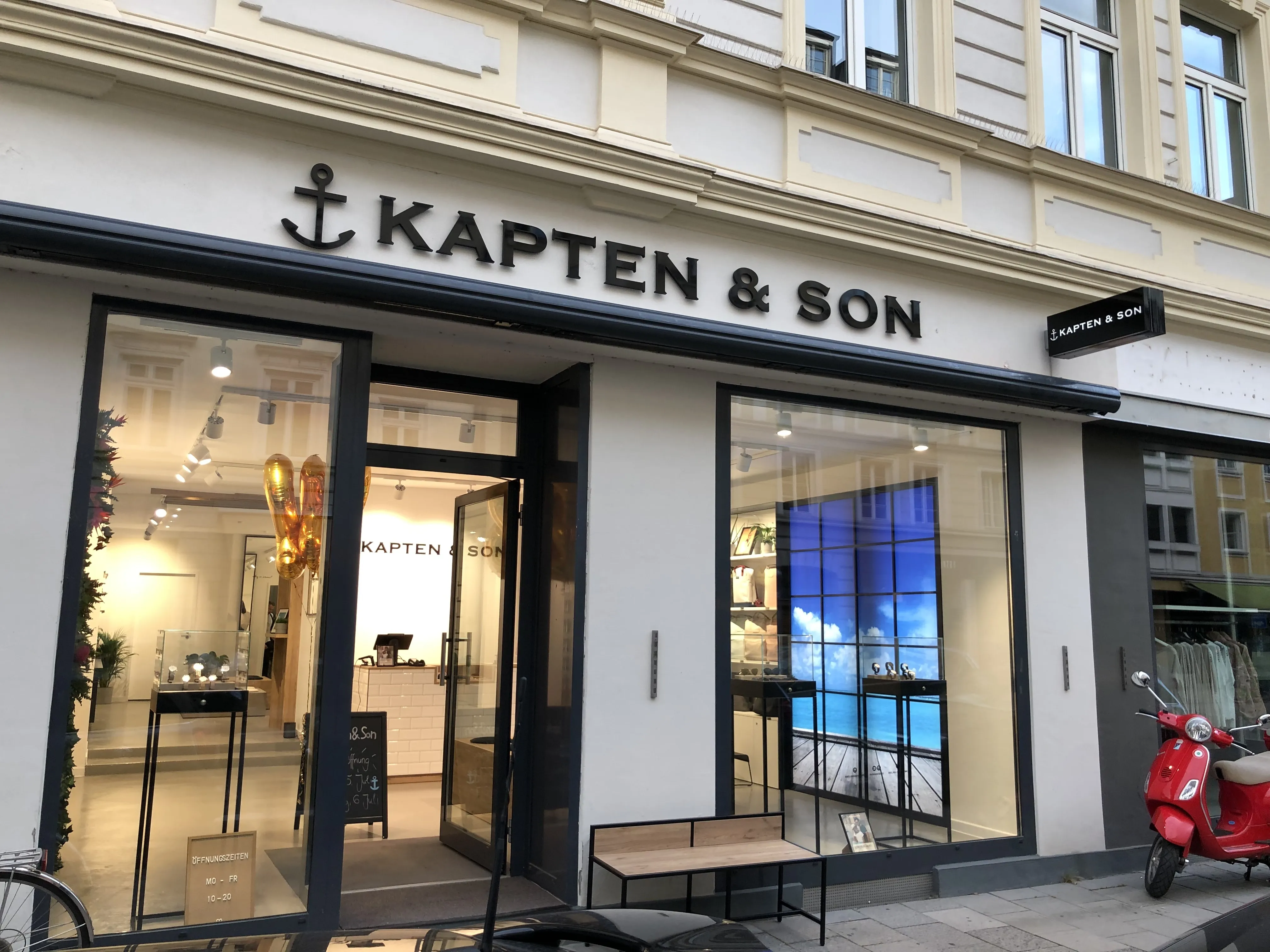 Kapten & Son Store Munich in Germany, europe | Accessories - Country Helper