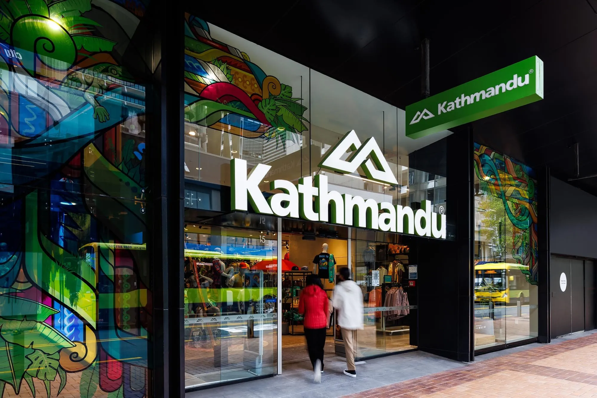 Kathmandu Willis St in New Zealand, australia_and_oceania | Clothes - Country Helper