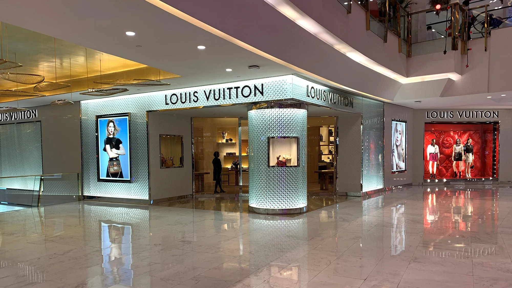 Louis Vuitton in Thailand, central_asia | Handbags,Accessories,Clothes - Country Helper