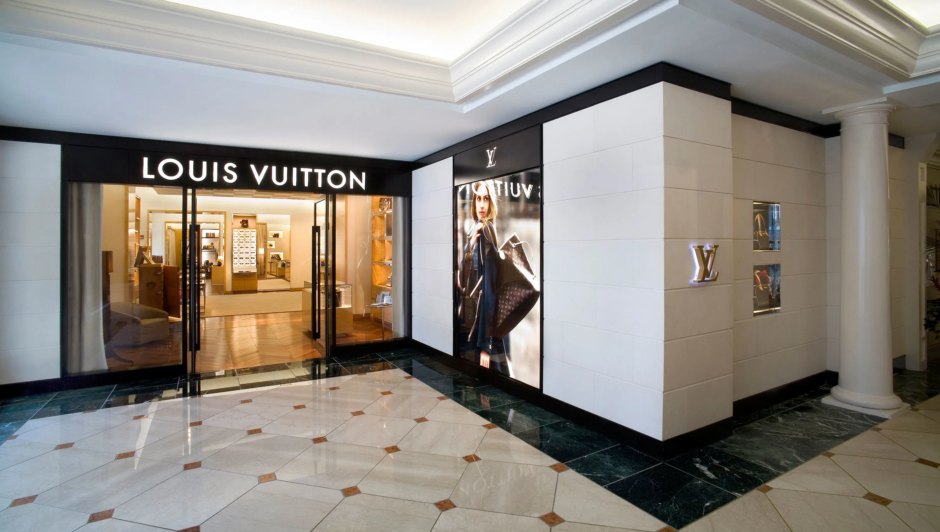 Louis Vuitton Charleston in USA, north_america | Handbags,Shoes,Accessories - Country Helper