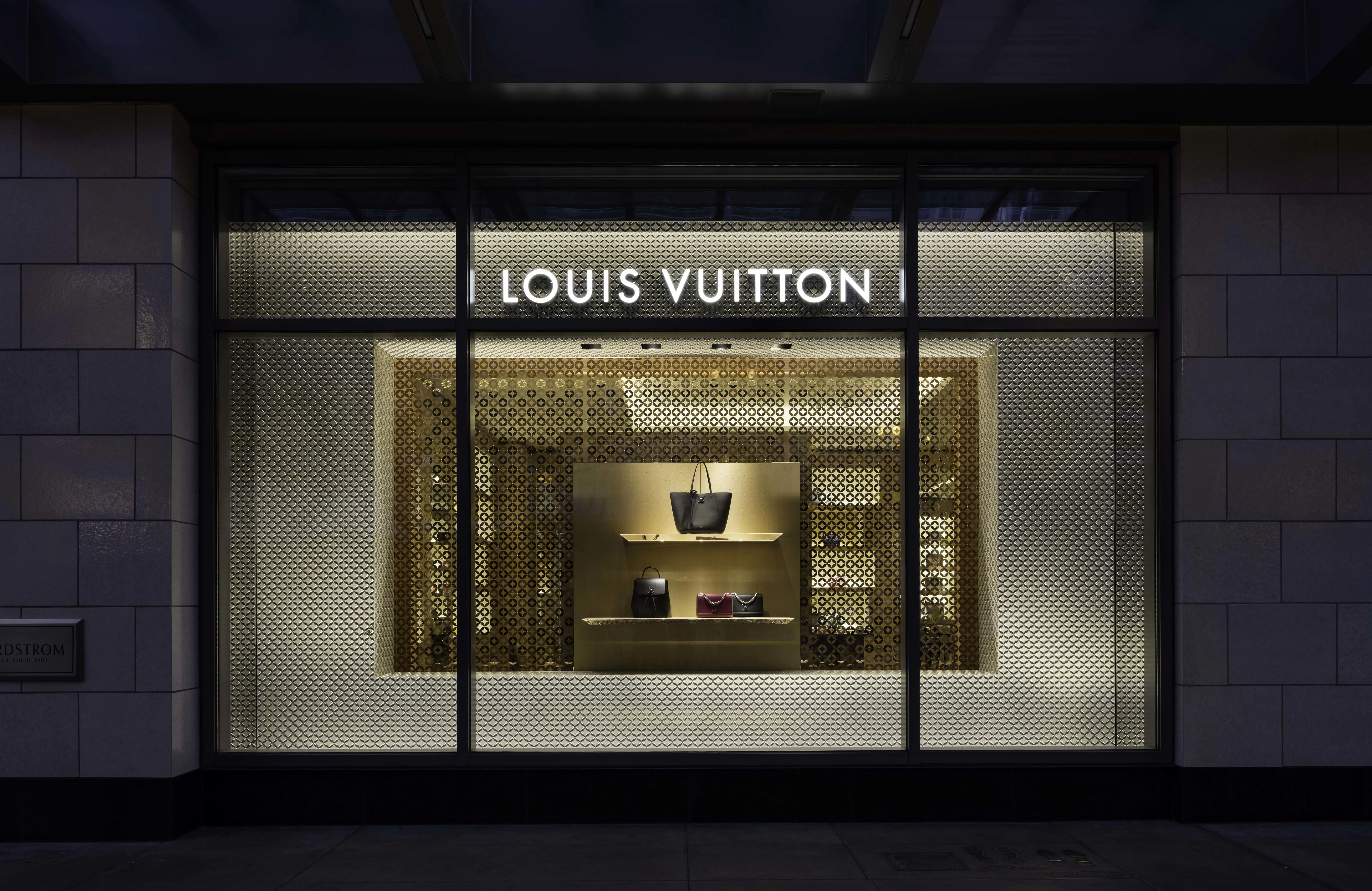 Louis Vuitton Seattle Nordstrom in USA, north_america | Handbags,Accessories,Travel Bags - Country Helper