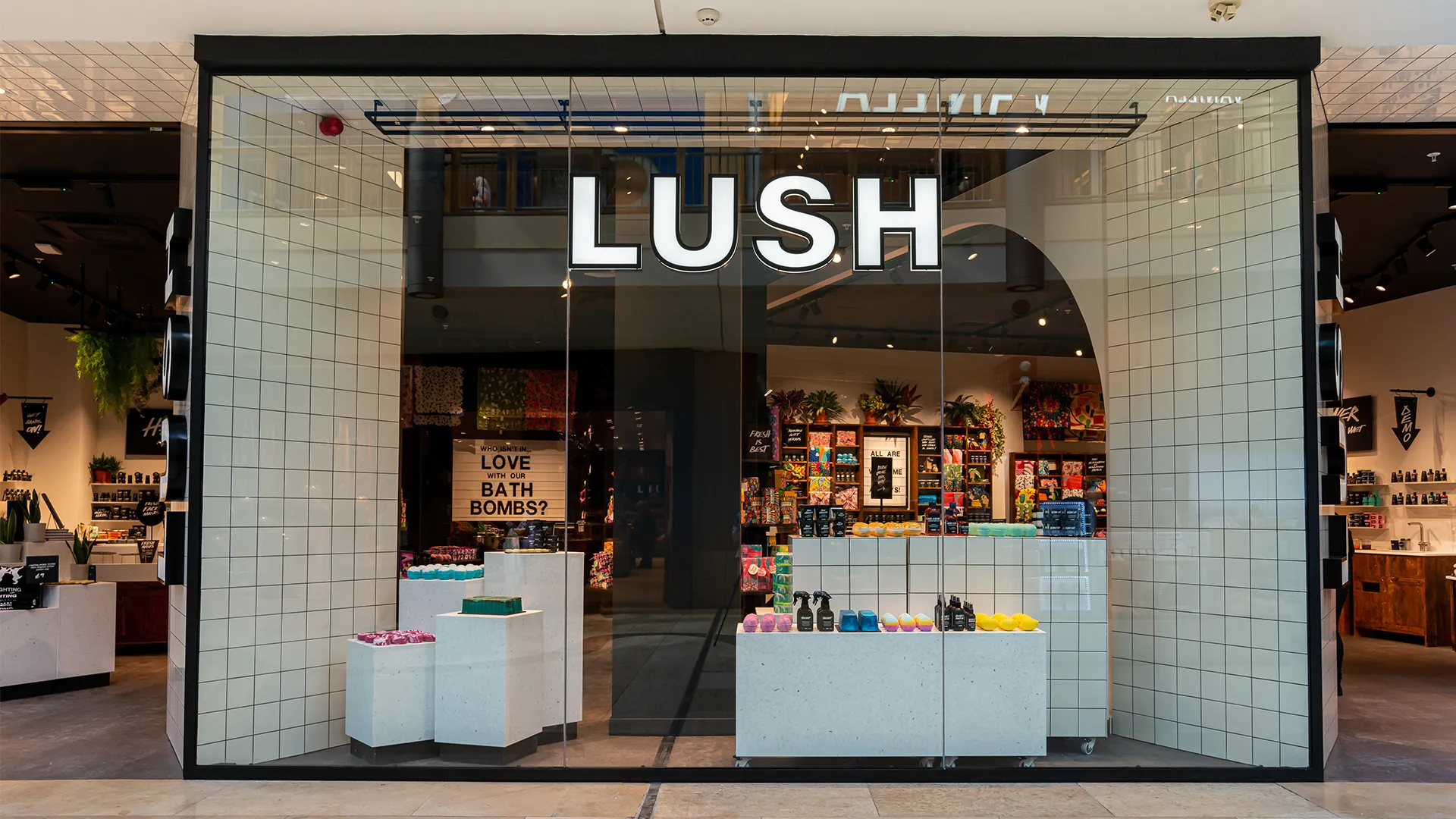 Lush Cosmetics in USA, north_america | Cosmetics - Country Helper