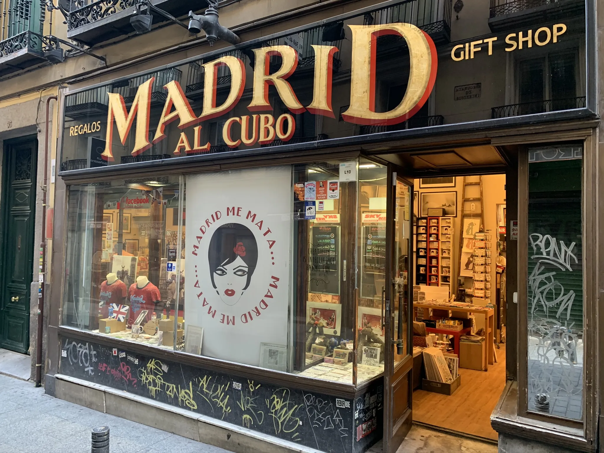 Madrid al Cubo in Spain, europe | Souvenirs - Country Helper