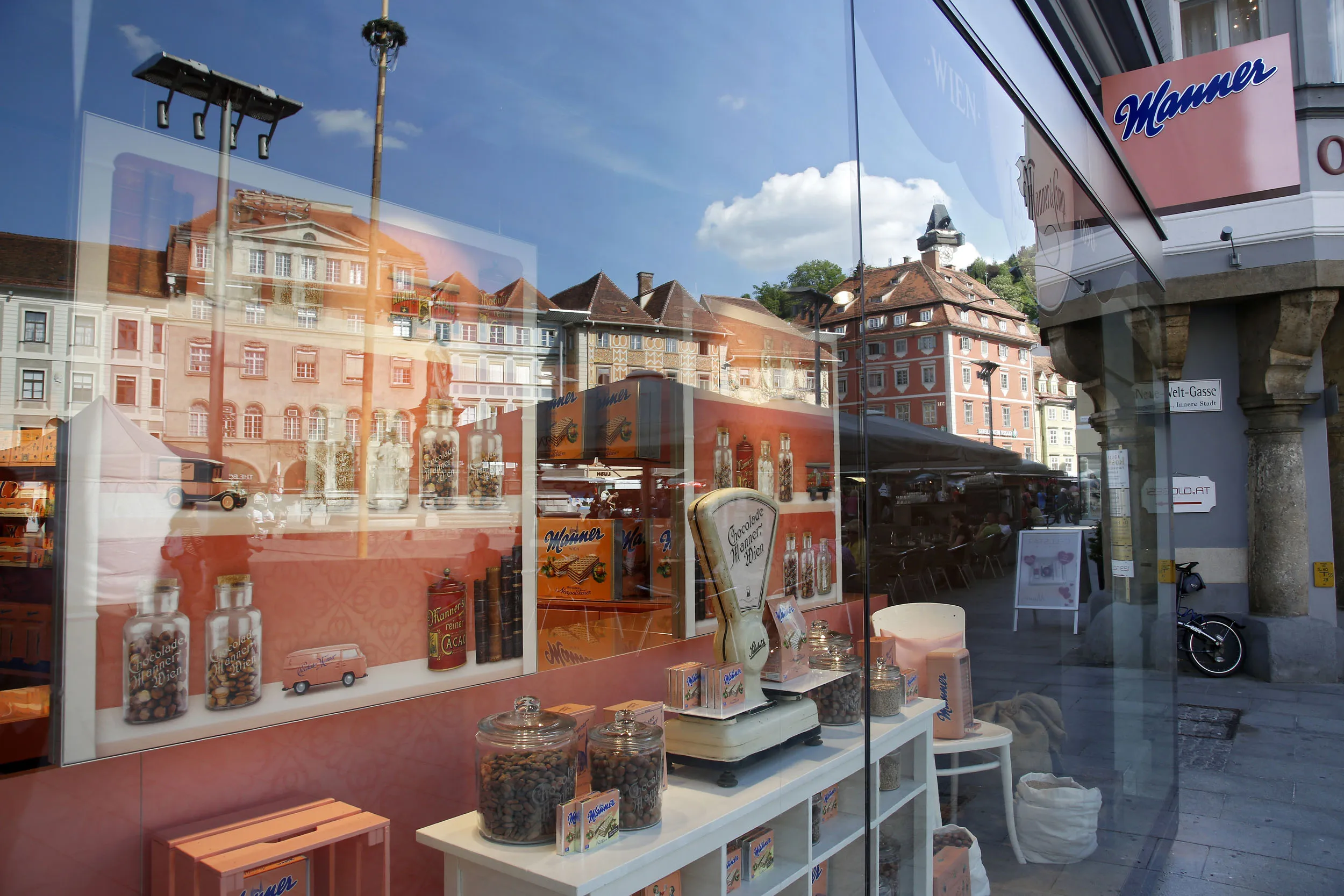 Manner Shop Wien Stephansplatz in Austria, europe | Sweets - Country Helper