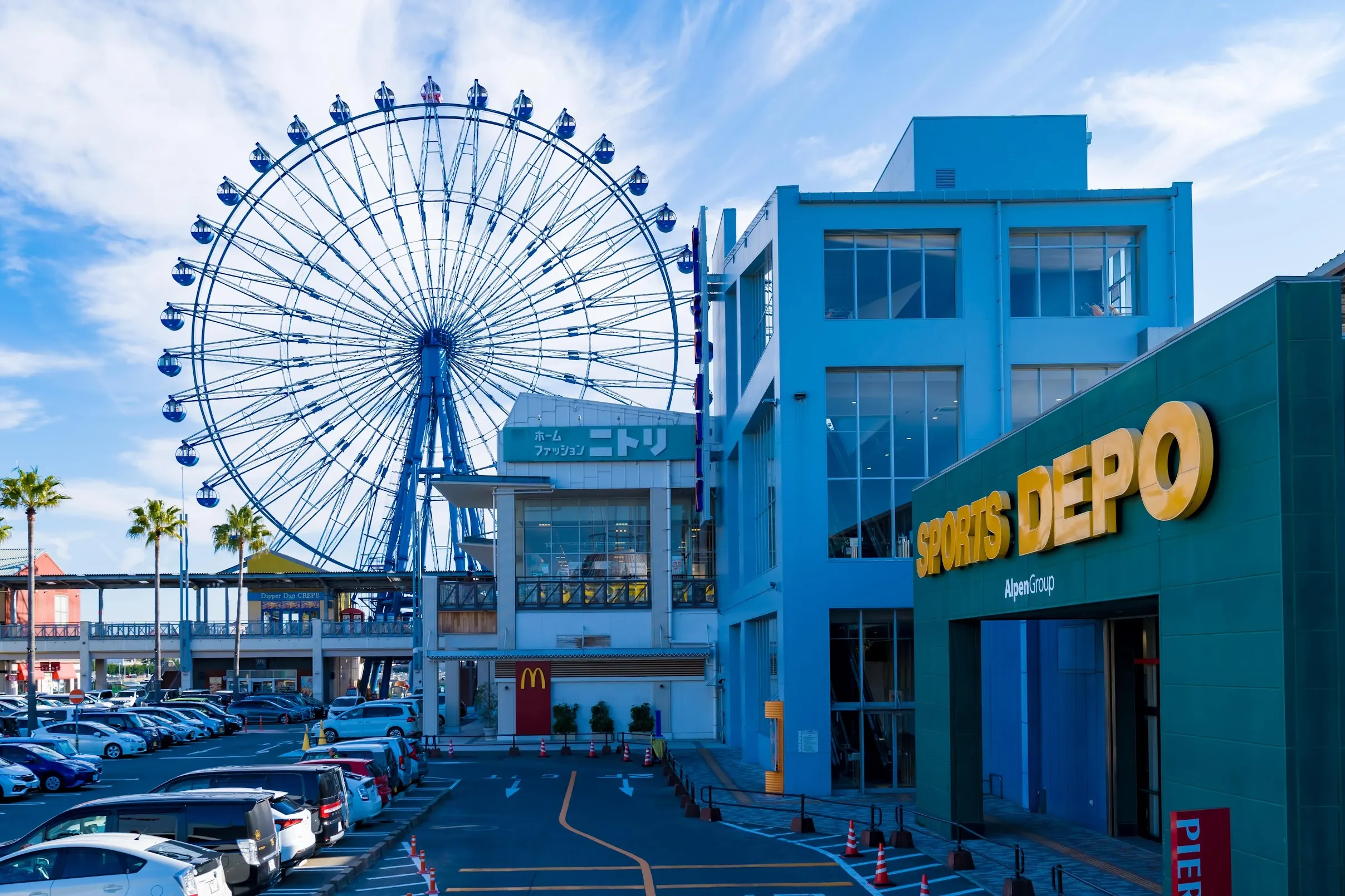 Marinoa City Fukuoka Outlet in Japan, east_asia | Shoes,Accessories,Clothes,Sportswear,Watches - Country Helper