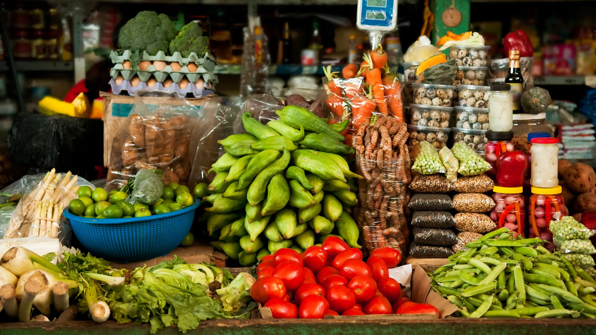 Mercado Central in Peru, south_america | Organic Food,Groceries,Fruit & Vegetable,Herbs,Meat - Country Helper