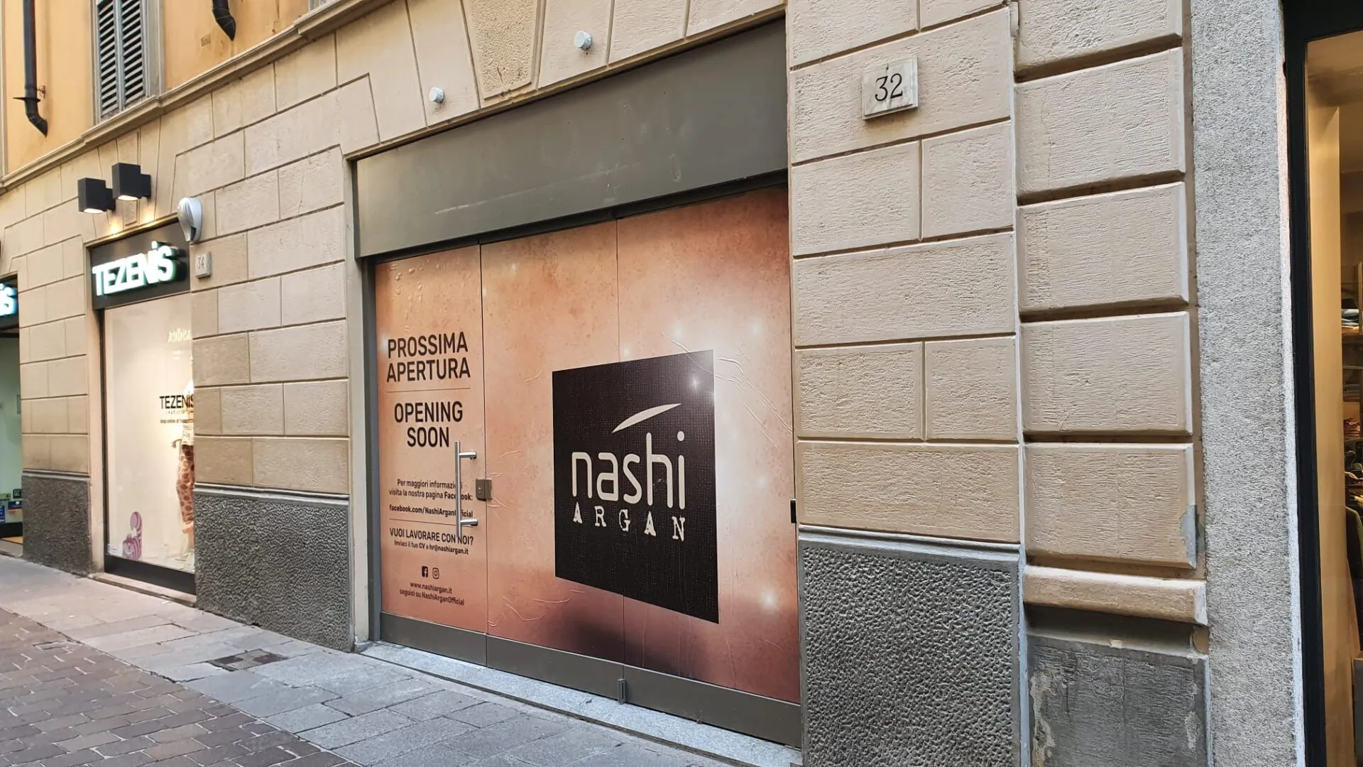 Nashi Argan Store Como in Italy, europe | Fragrance,Cosmetics - Country Helper
