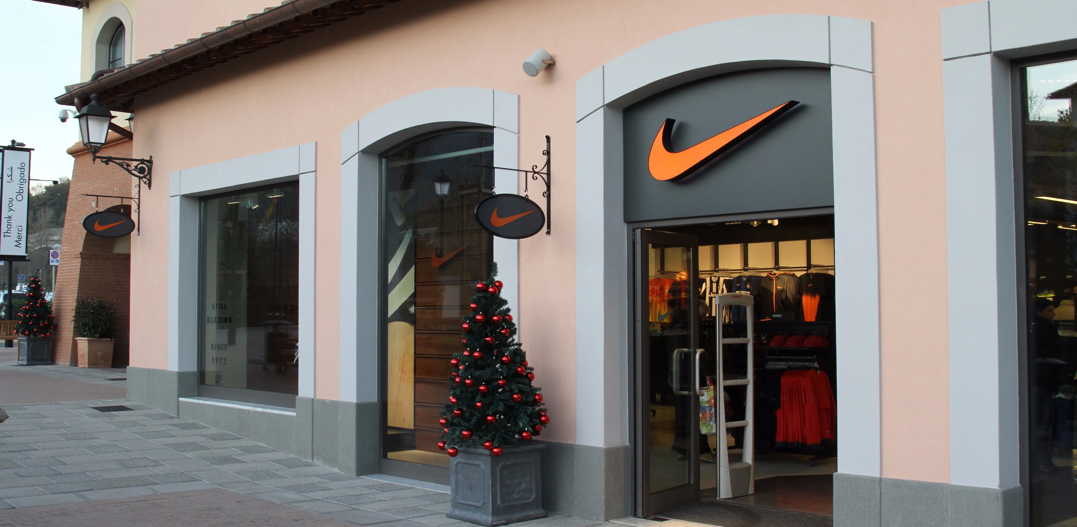 Nike Store Venice in Italy, europe | Sportswear - Country Helper