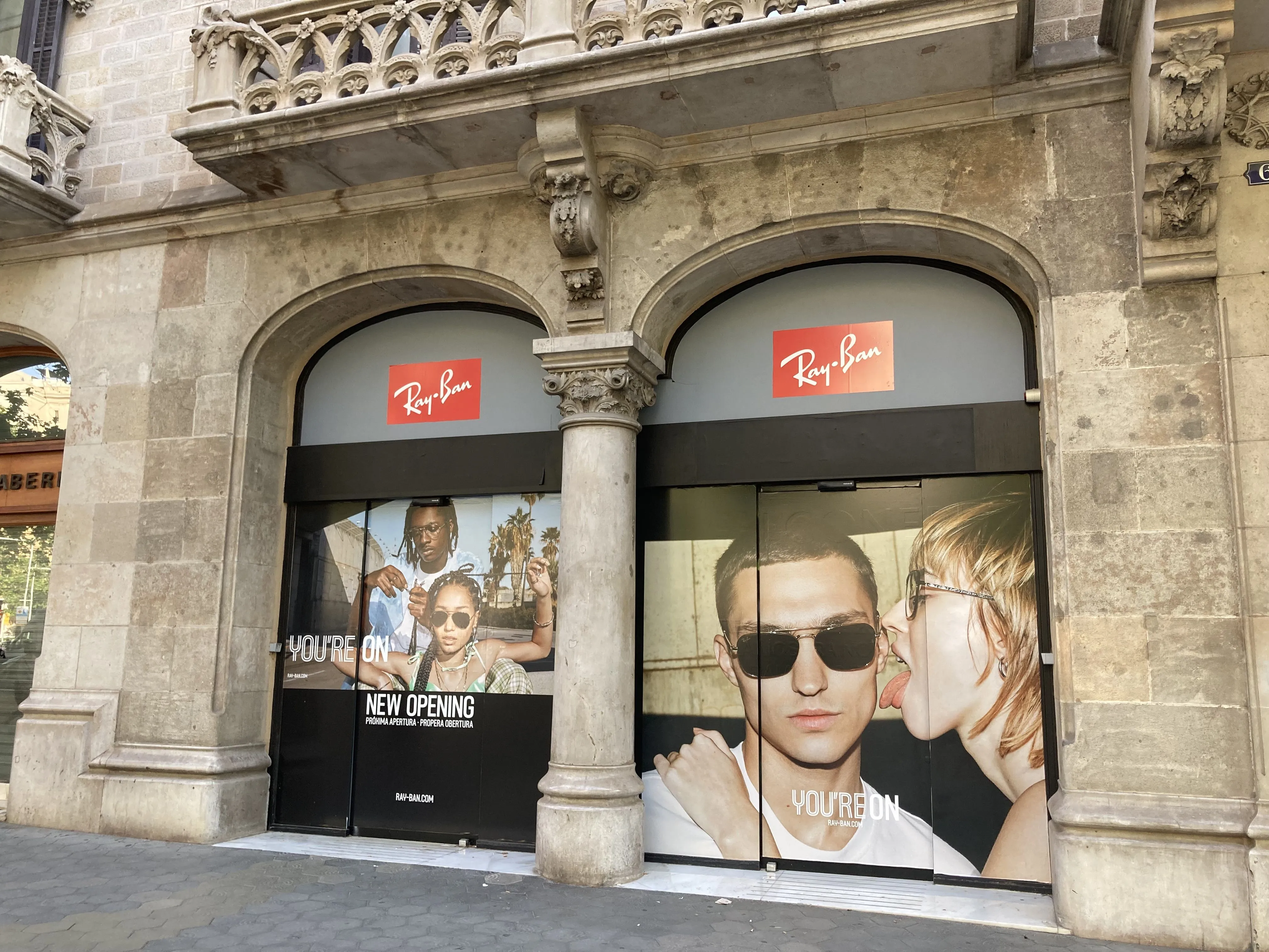 Ray-Ban in Spain, europe | Accessories - Country Helper