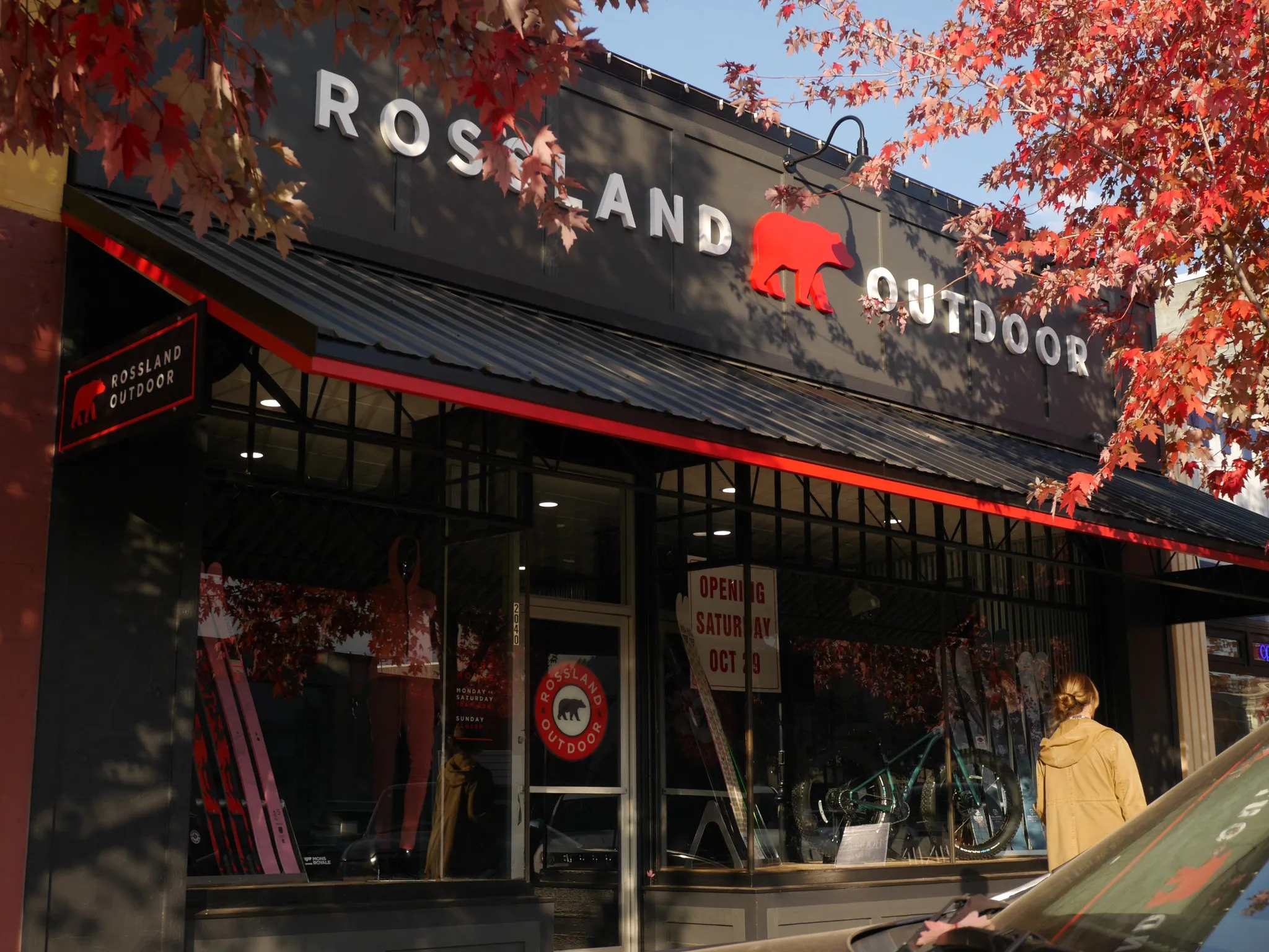 Rossland Outdoor in Canada, north_america | Sportswear - Country Helper