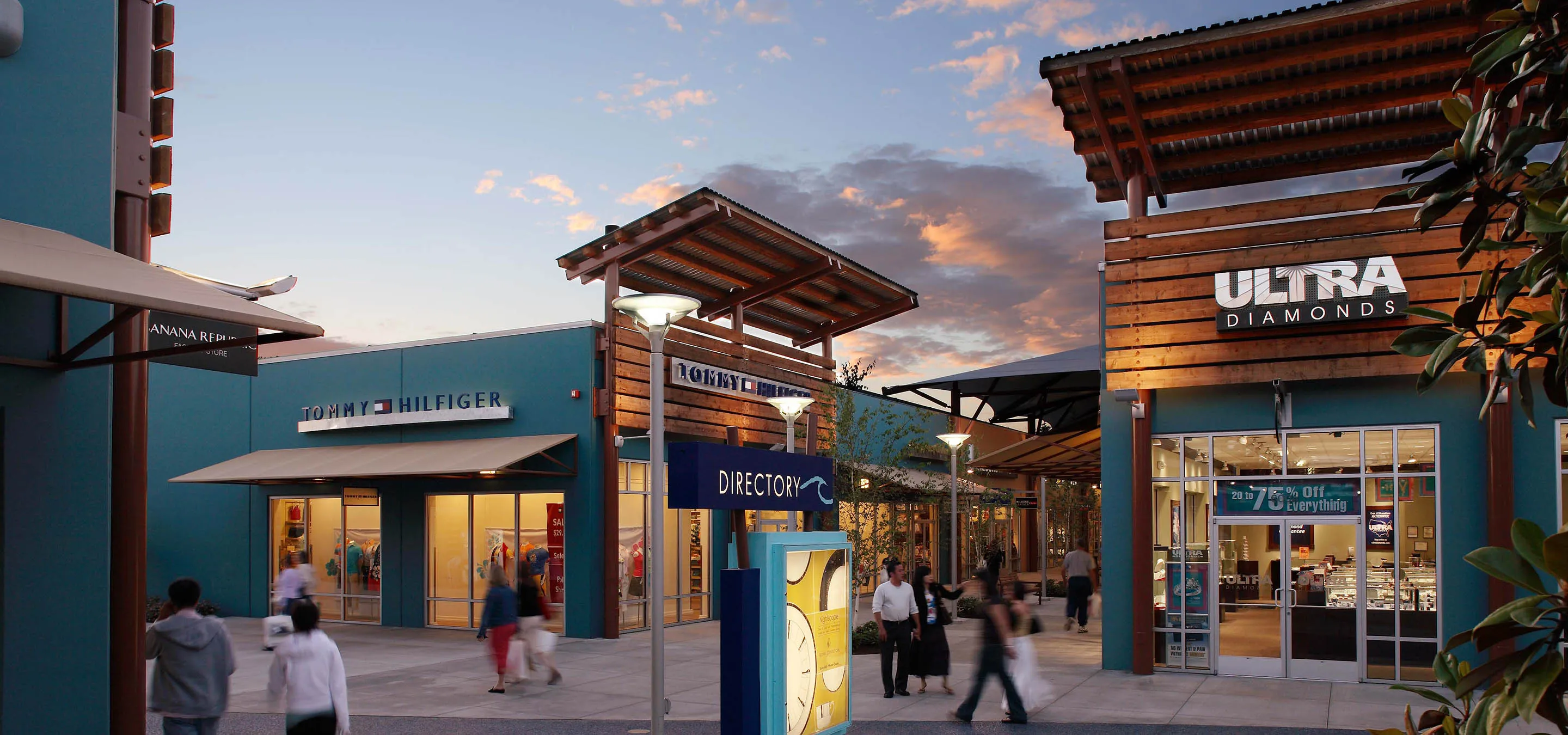 Seattle Premium Outlets in USA, north_america | Accessories,Clothes,Swimwear - Country Helper