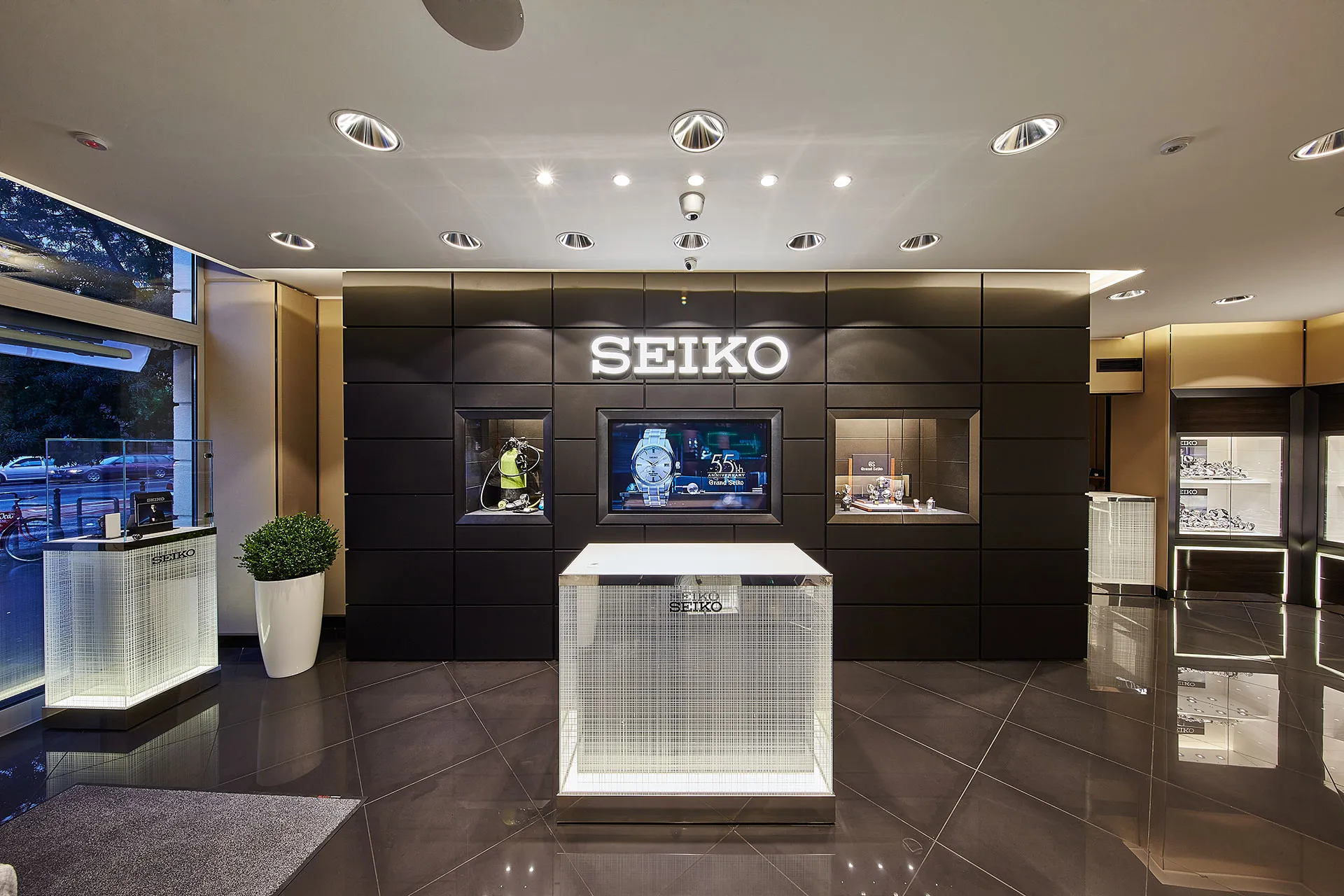 Seiko Boutique Budapest in Hungary, europe | Watches - Country Helper