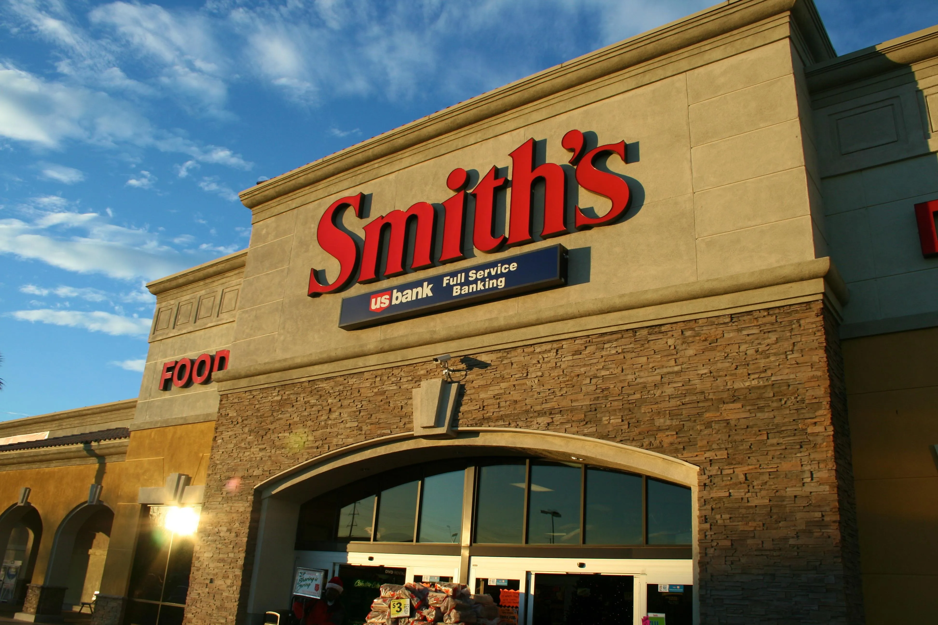 Smith's in USA, north_america | Organic Food,Dairy,Groceries,Fruit & Vegetable,Herbs,Meat - Country Helper