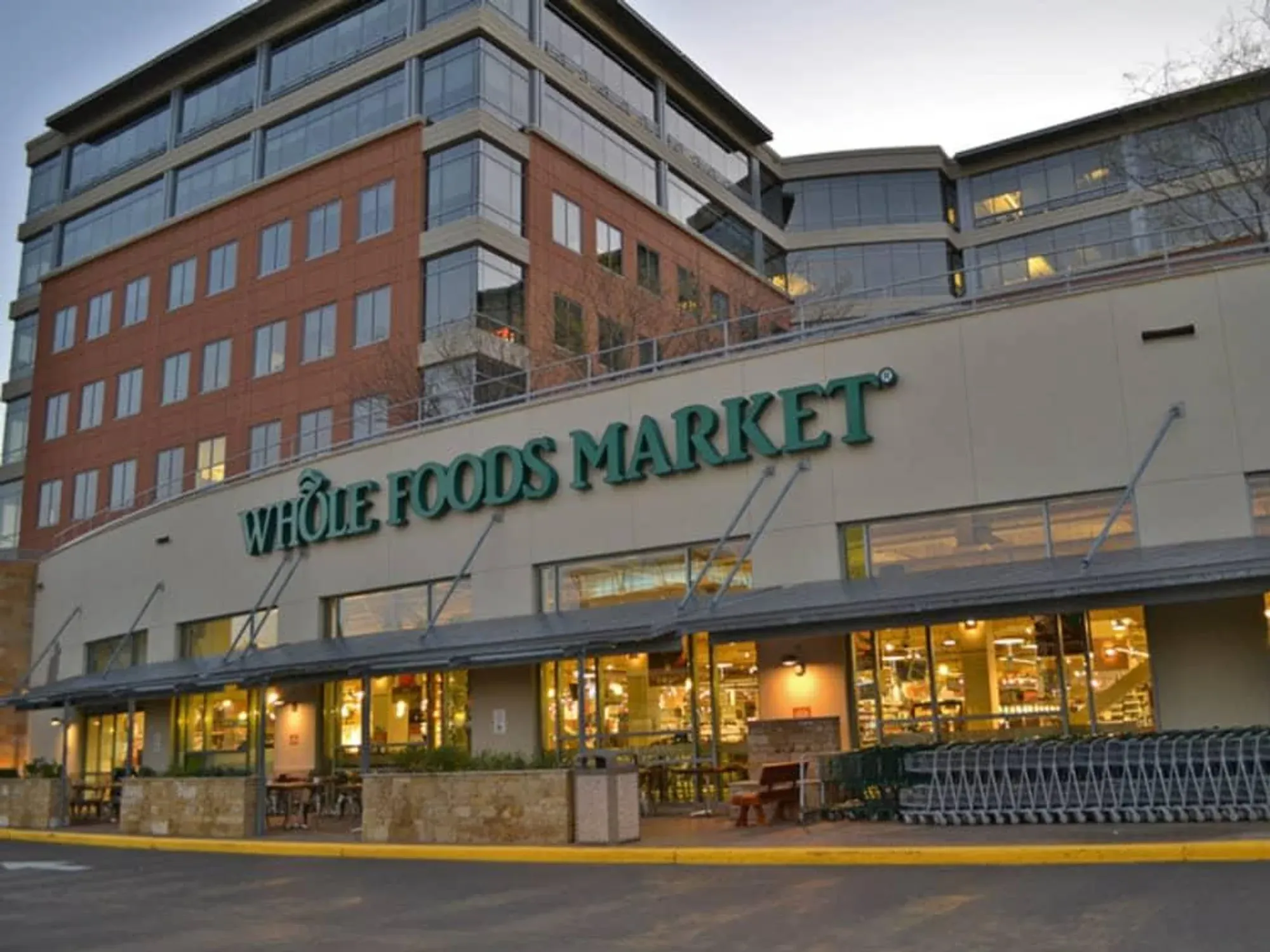 Whole Foods Market in USA, north_america | Organic Food,Dairy,Groceries,Fruit & Vegetable,Herbs,Meat - Rated 4.5