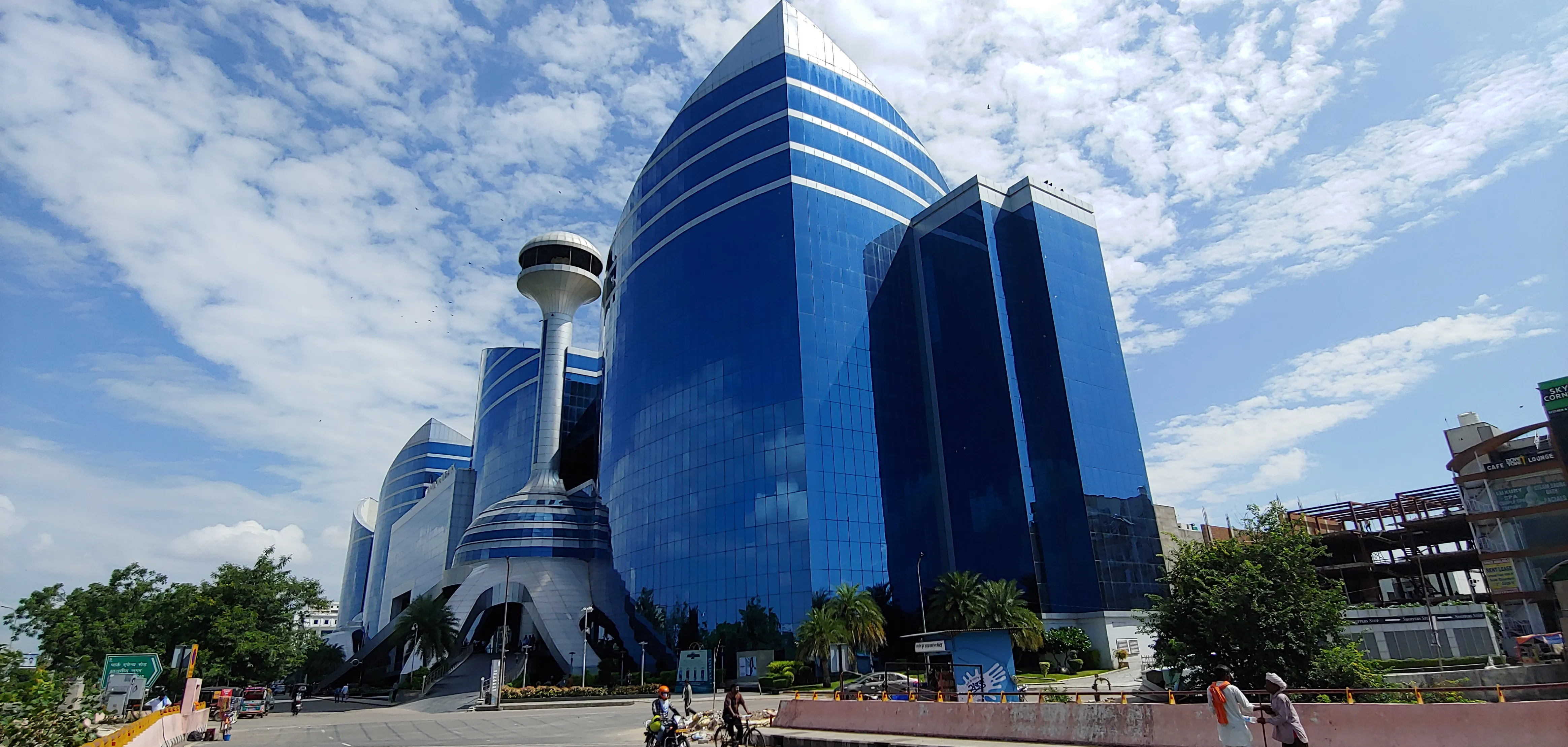 World Trade Park in India, central_asia | Handbags,Shoes,Clothes,Gifts,Home Decor,Cosmetics,Sportswear - Country Helper