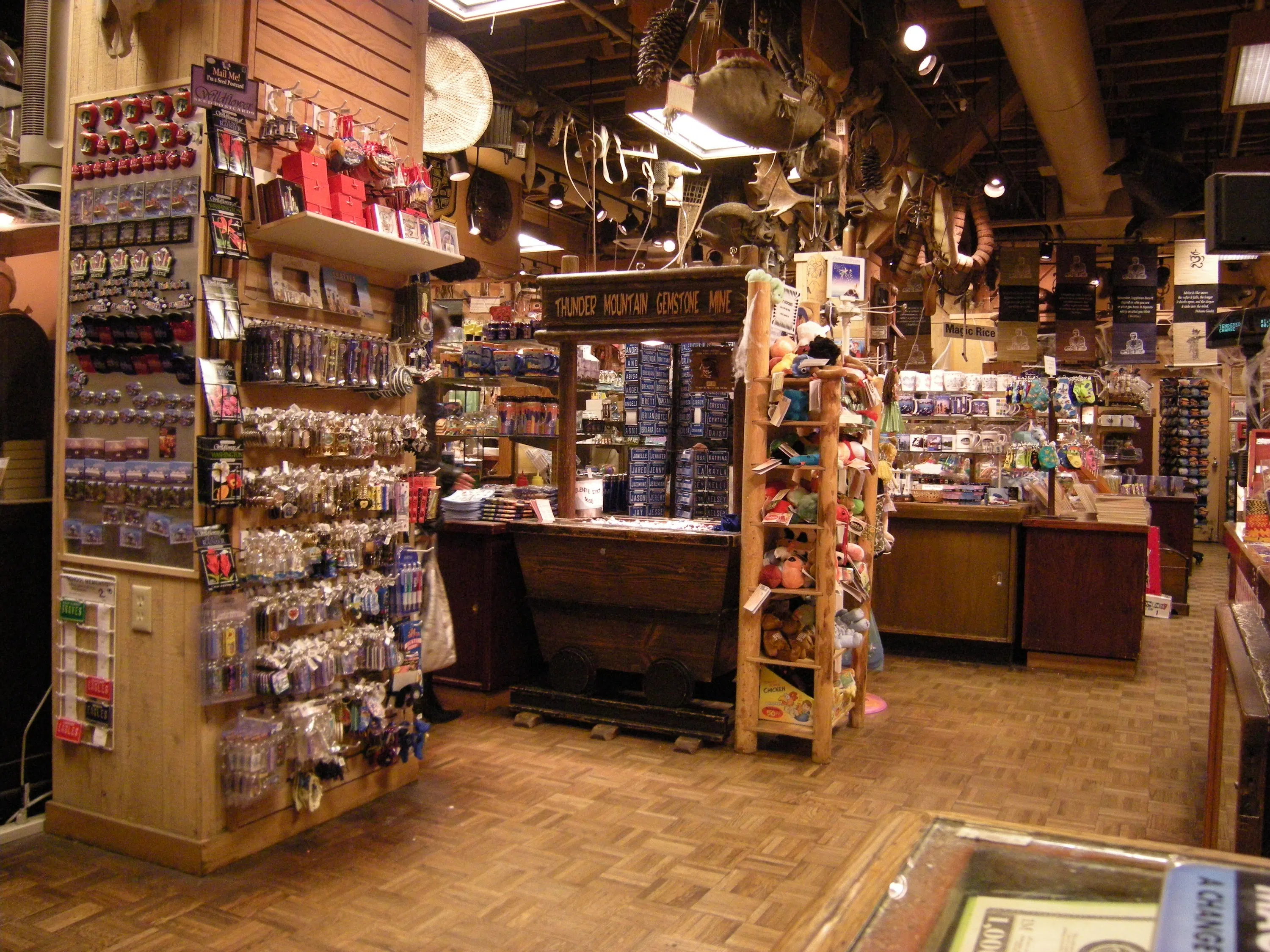 Ye Olde Curiosity Shop in USA, north_america | Souvenirs,Gifts - Country Helper