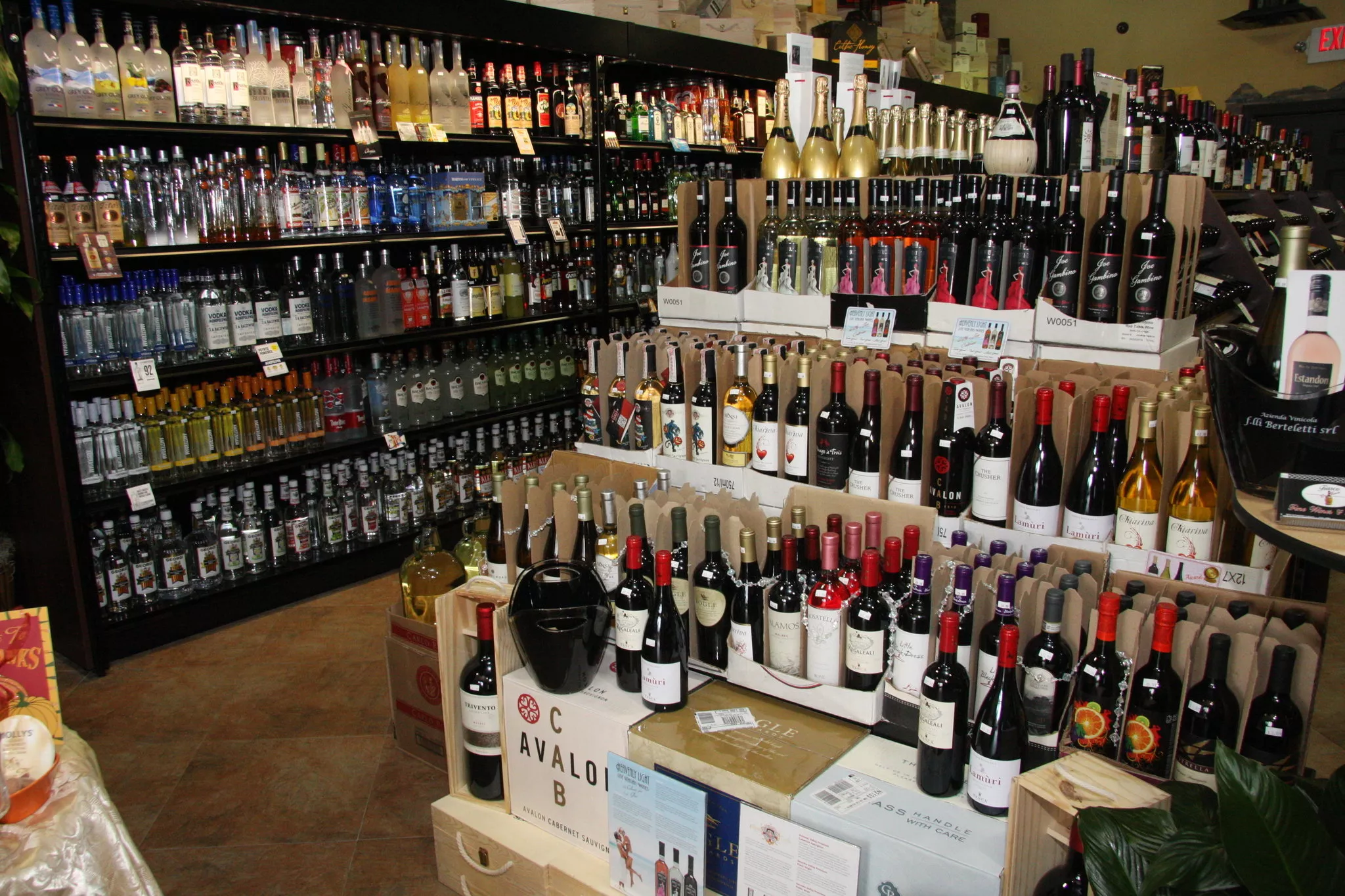 Liquoreria Wine Shop in Italy, europe | Wine,Spirits - Country Helper