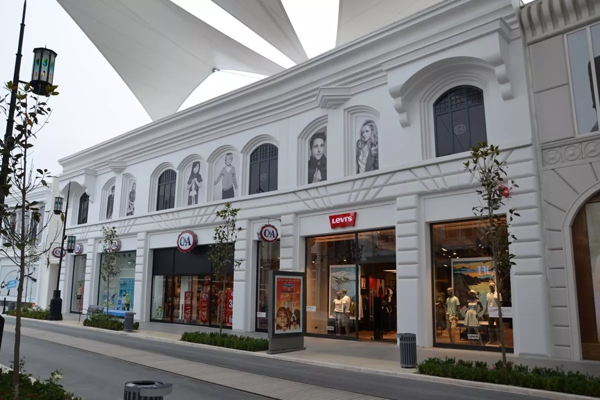 Vialand Shopping Mall in Turkey, central_asia | Fragrance,Handbags,Shoes,Accessories,Clothes - Country Helper