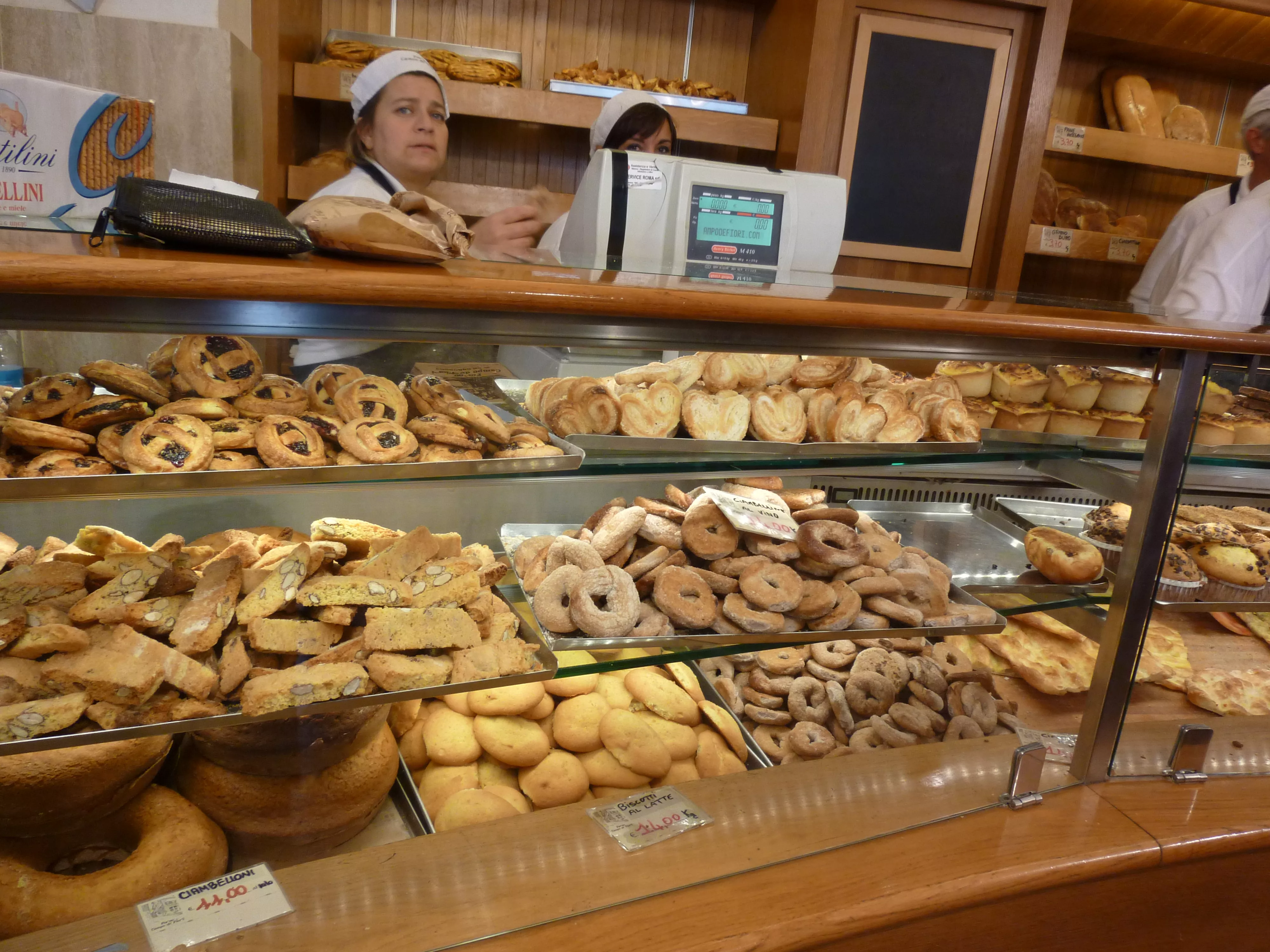 Forno Campo de' Fiori in Italy, europe | Baked Goods,Sweets - Country Helper