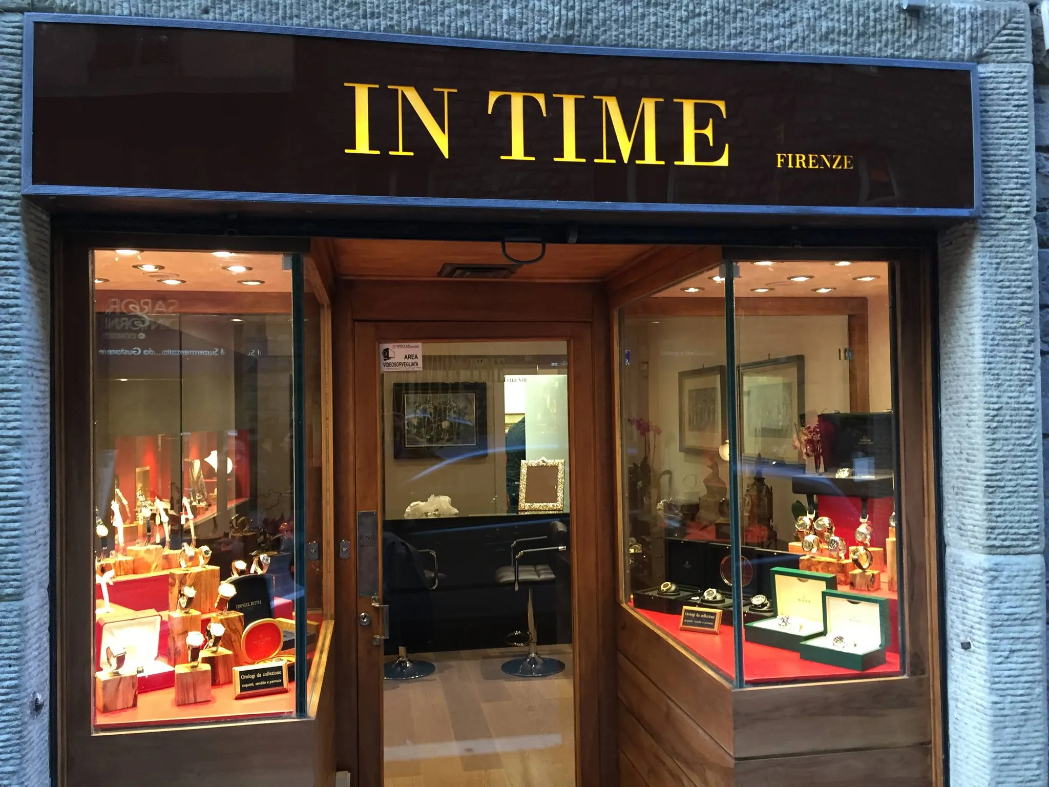 In Time Florence in Italy, europe | Watches - Country Helper