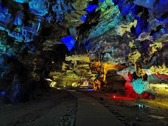 Shuanghedong Cave