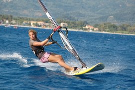 FH Academy | Surfing,Windsurfing - Rated 1.9